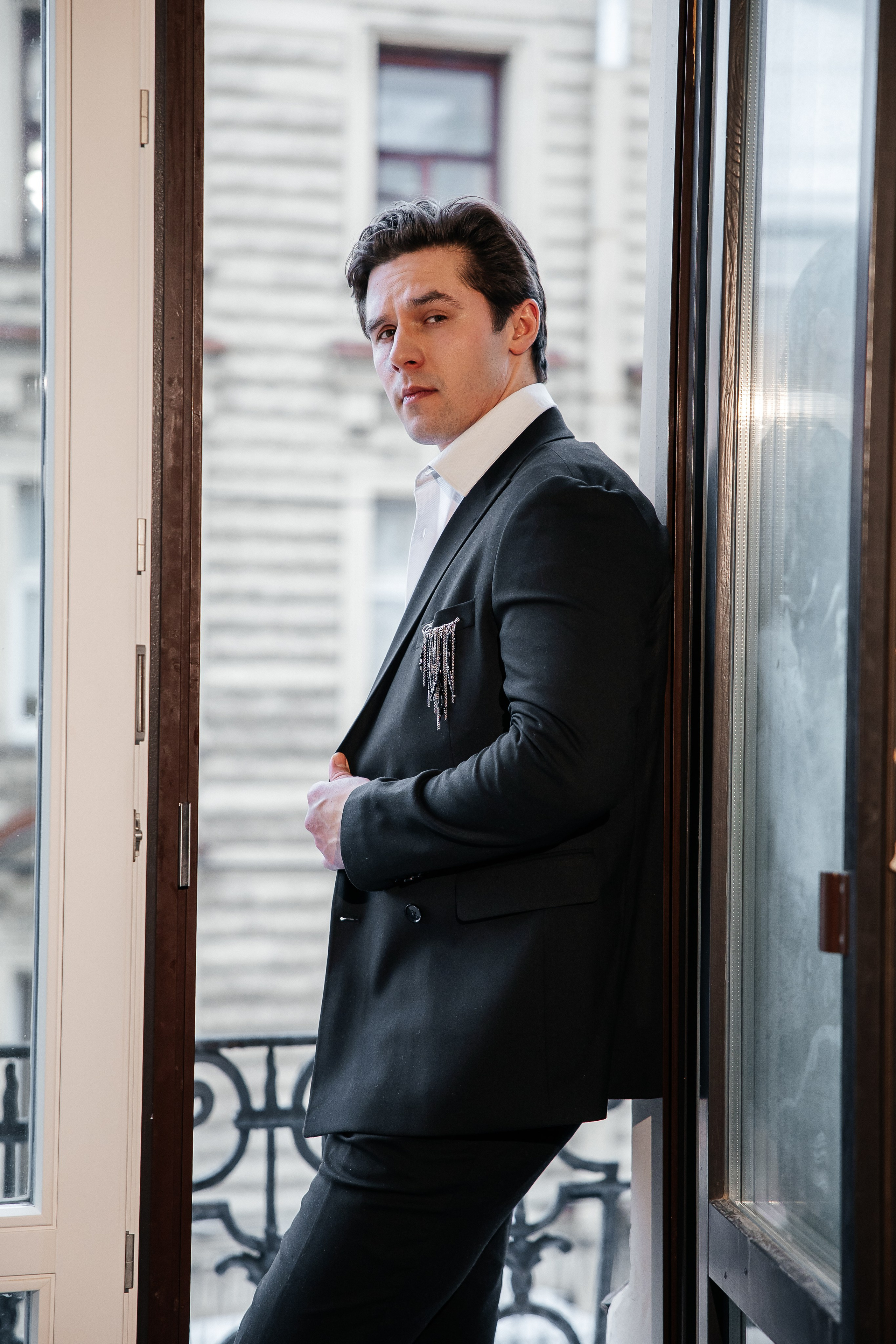 Утро жениха и невесты в отеле. Свадебный и семейный фотограф в Москве Красинская Мария