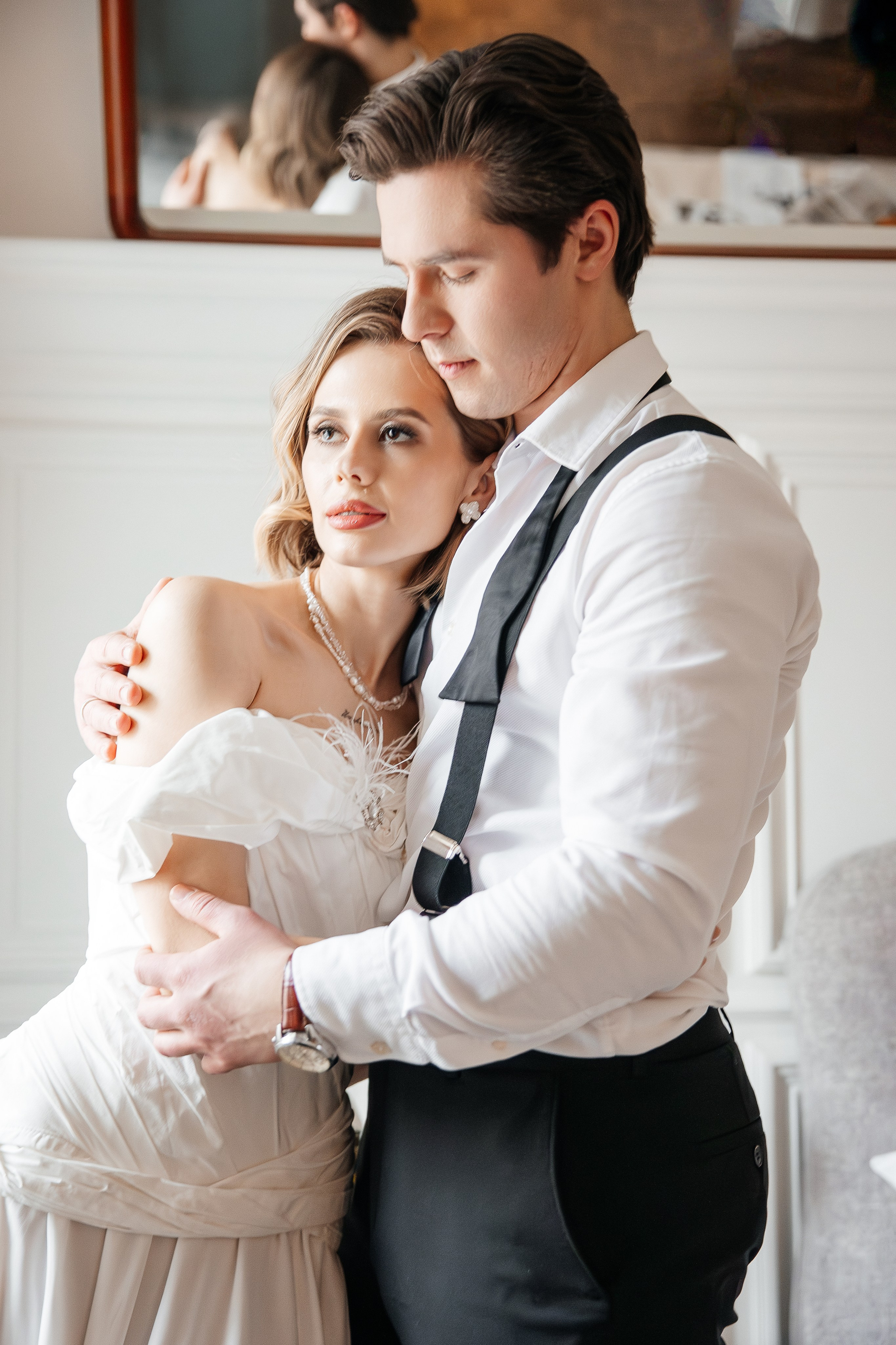 Утро жениха и невесты в отеле. Свадебный и семейный фотограф в Москве Красинская Мария