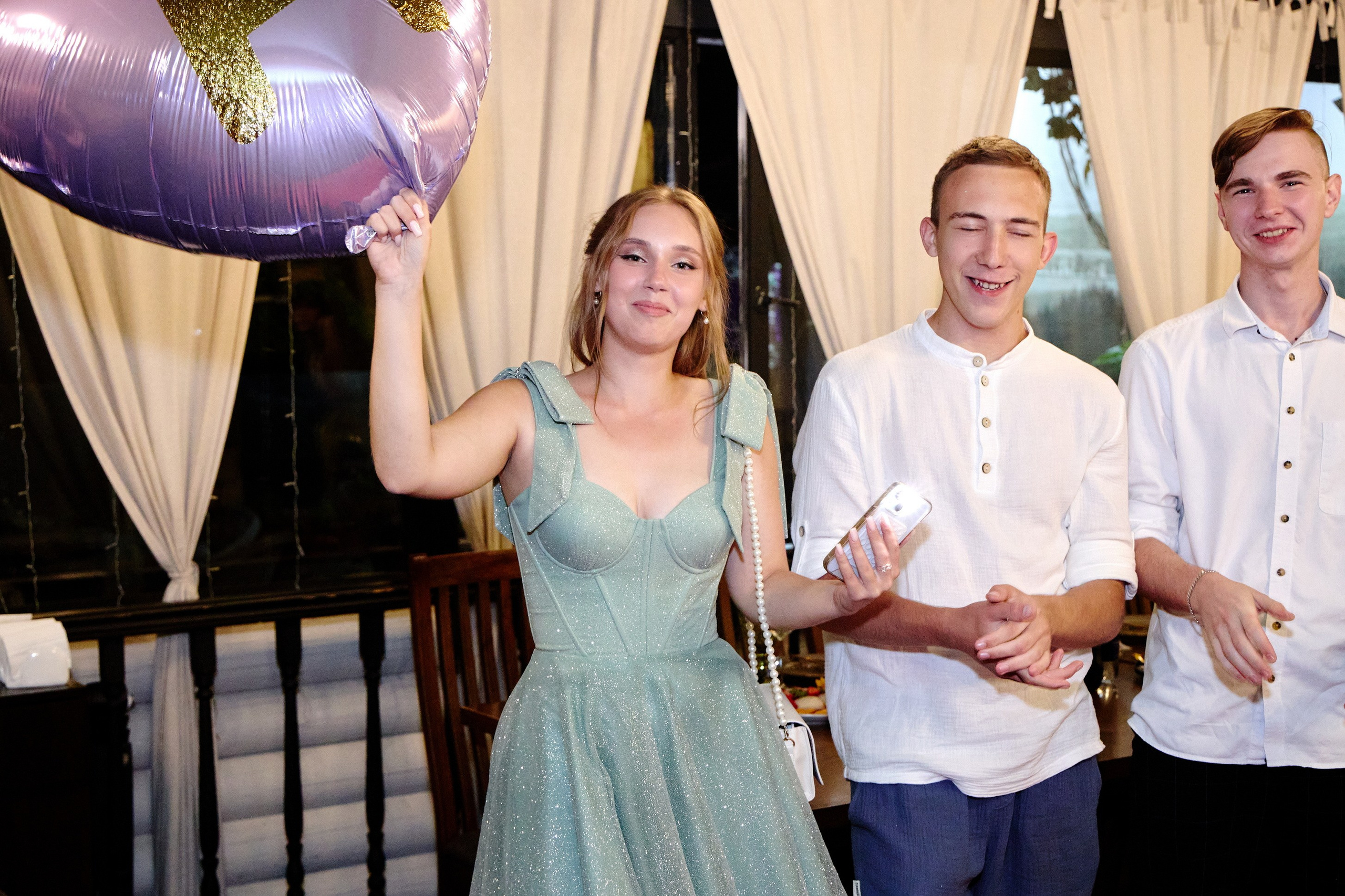 Выпускной 35 Сош. Фотограф Выпускные альбомы Таганрог Сергей Коробченко