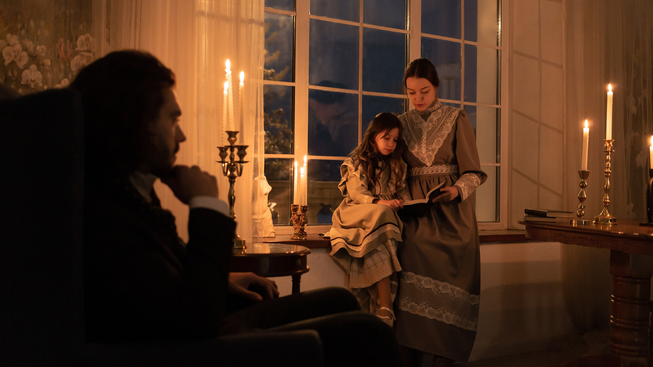 Страницы и свечи. Свадебный и портретный фотограф в Красноярске Алина Семенихина