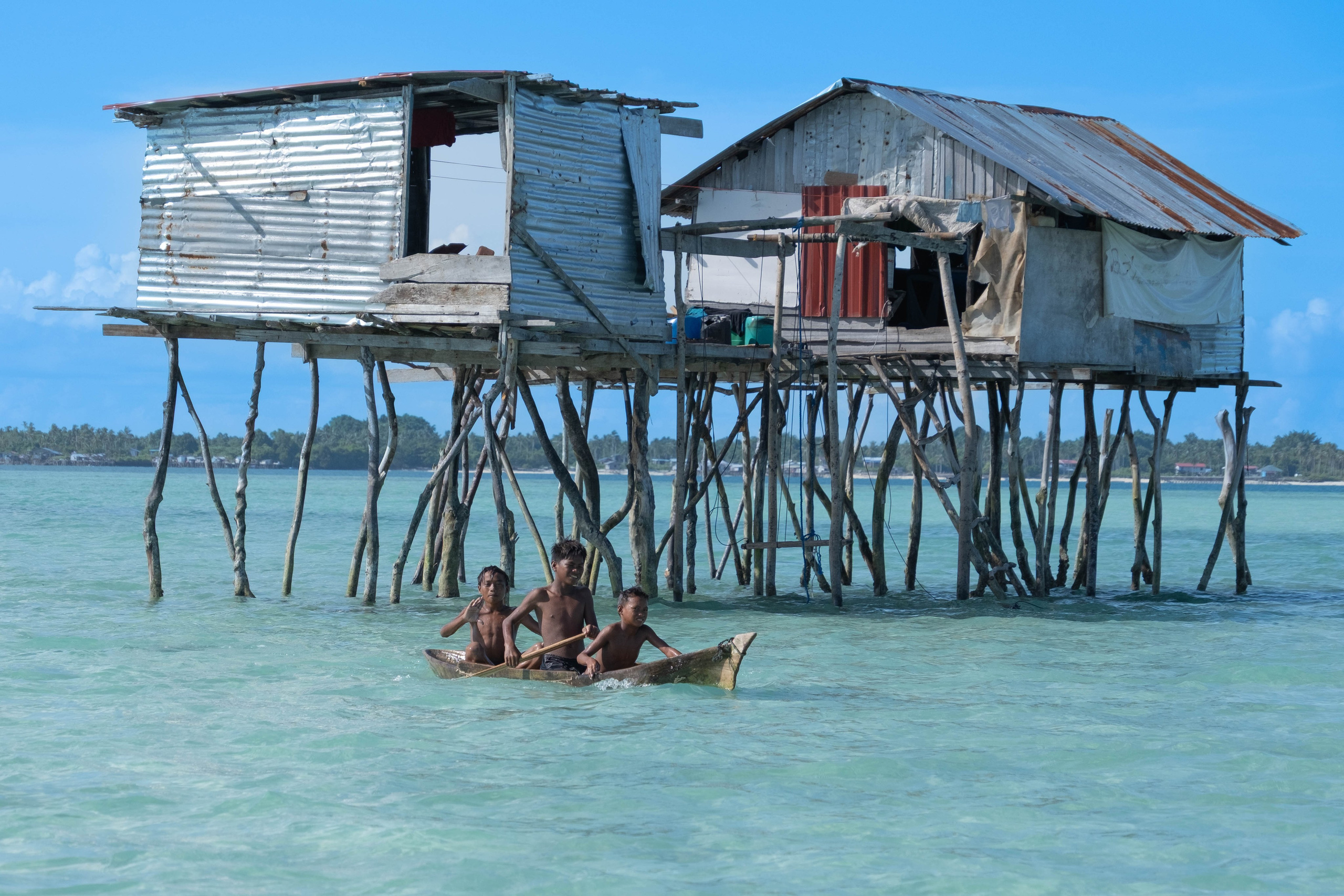 Остров. Цыгане. Фотографии из путешествий