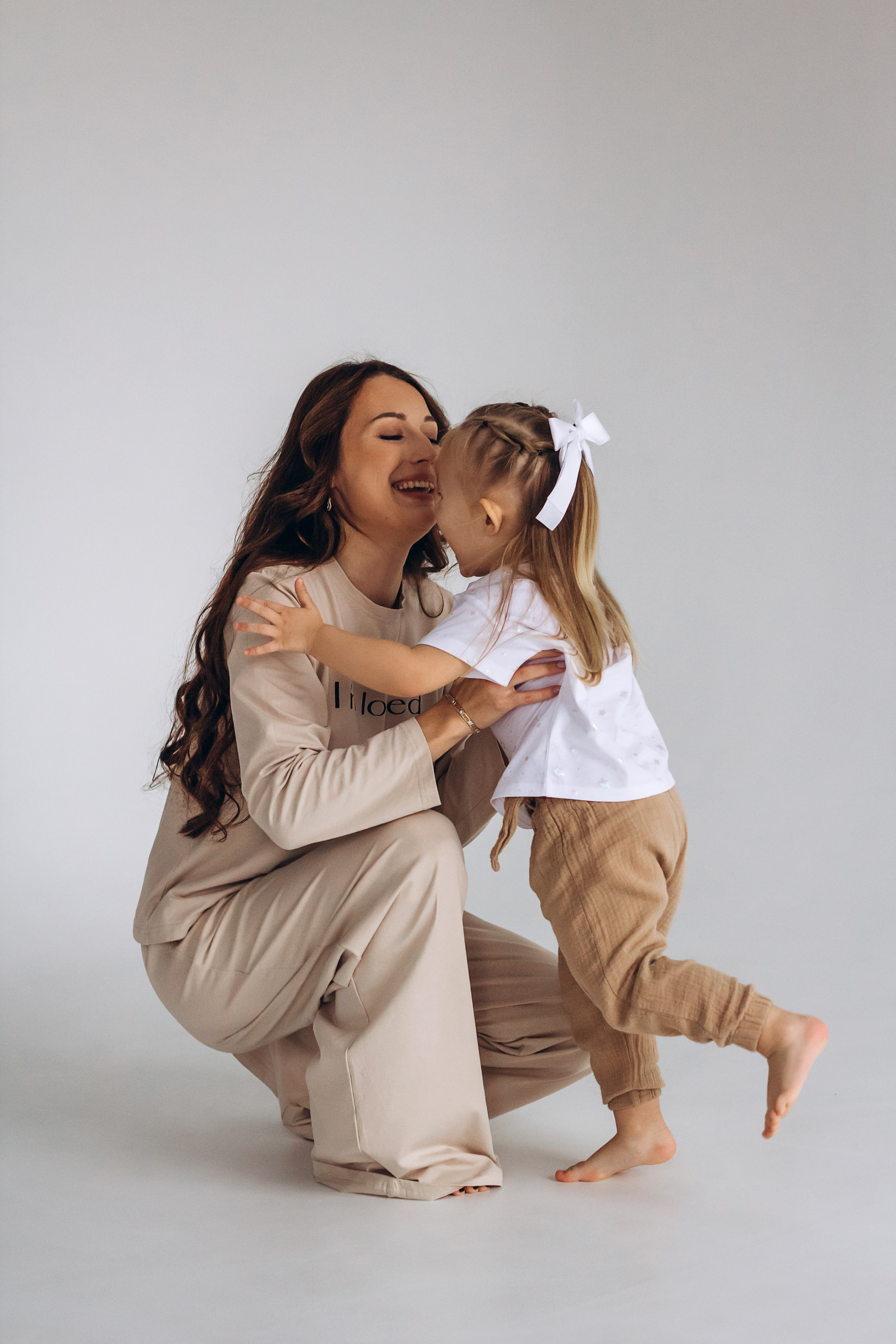 Мама и дочь Вика и Ева. Семейный фотограф в Ростове-на-Дону Безкишкина Татьяна