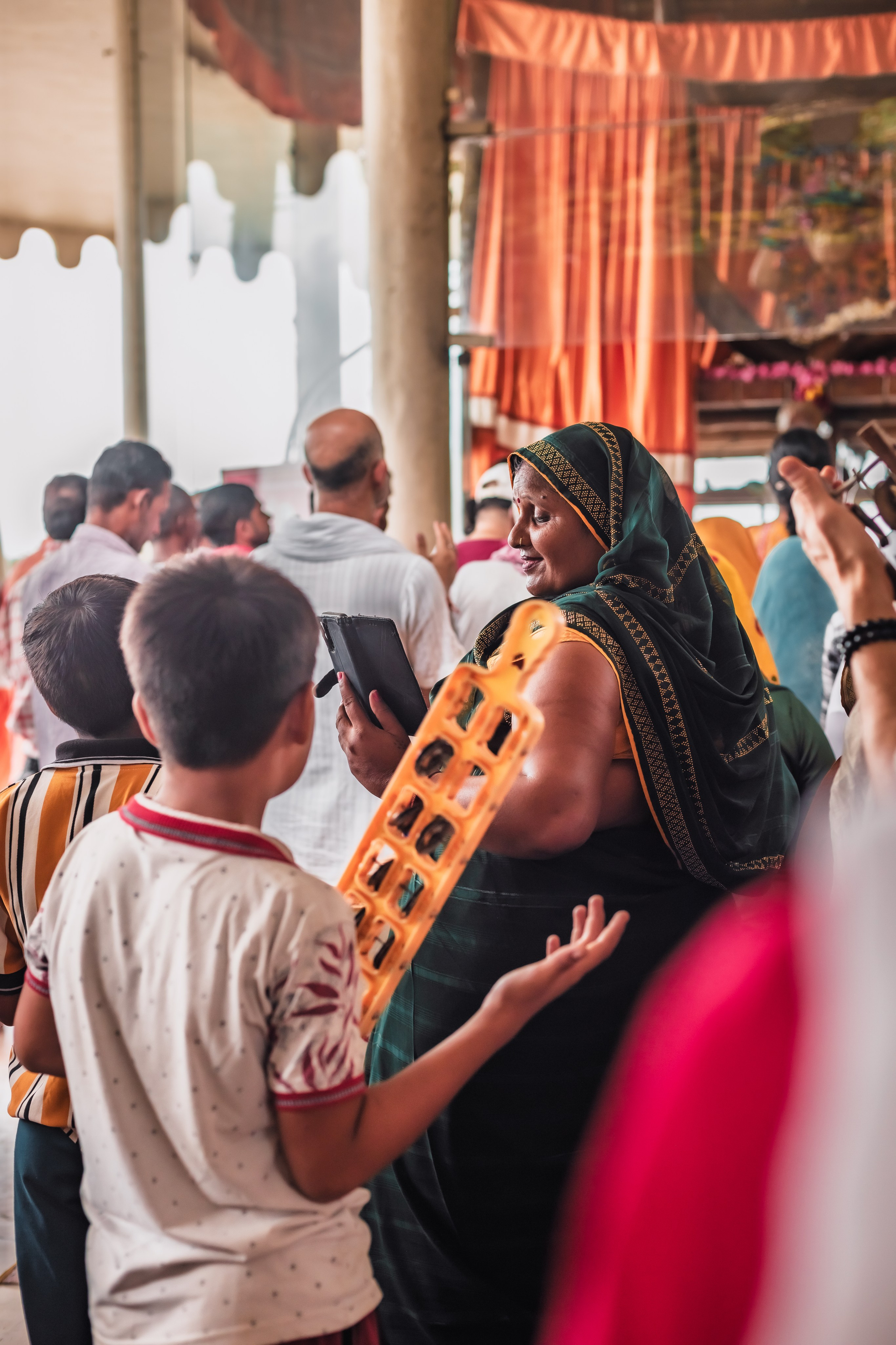 Abhisheka Devraha Baba on Sri Devdas ji maharaj bd. Mariam Bagdasaryan