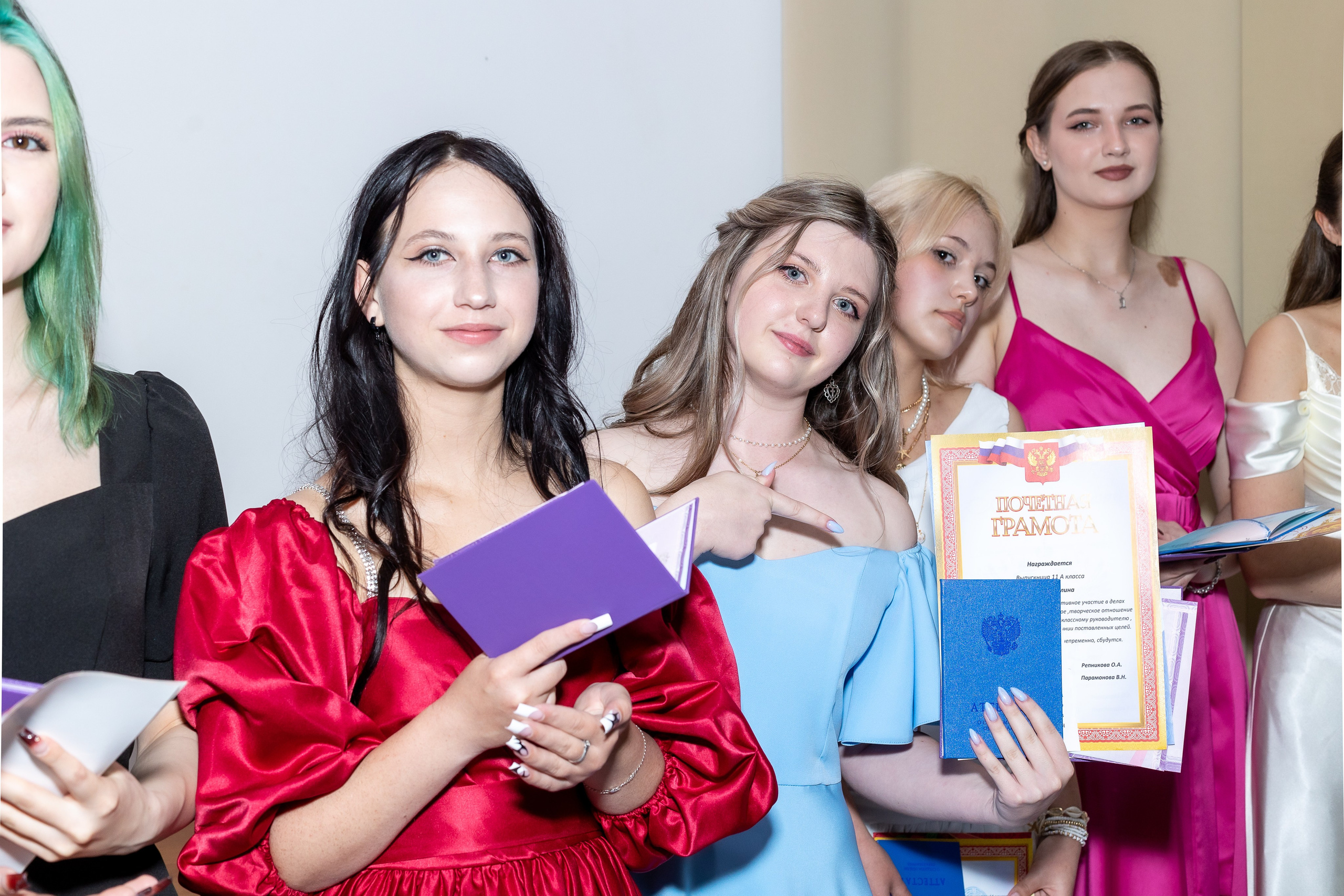 Вручение аттестата 2025. Выпускные альбомы Майкоп, Краснодар Елена Золотарева