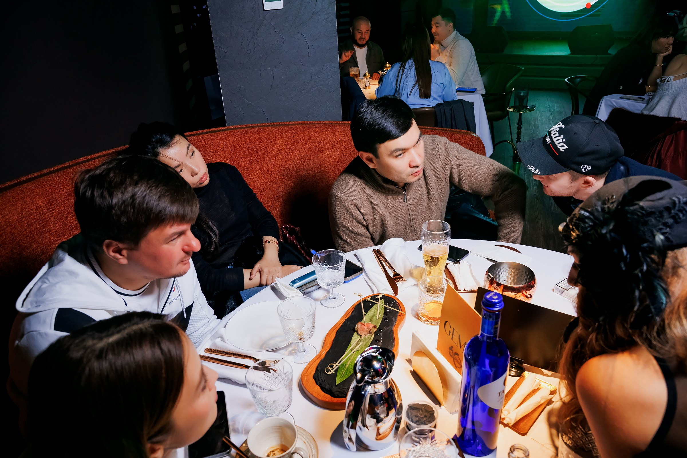 Вокруг Света за 60 Секунд-Sunset Meat Restaurant. Репортажный фотограф в Алматы Каюпов Сержан