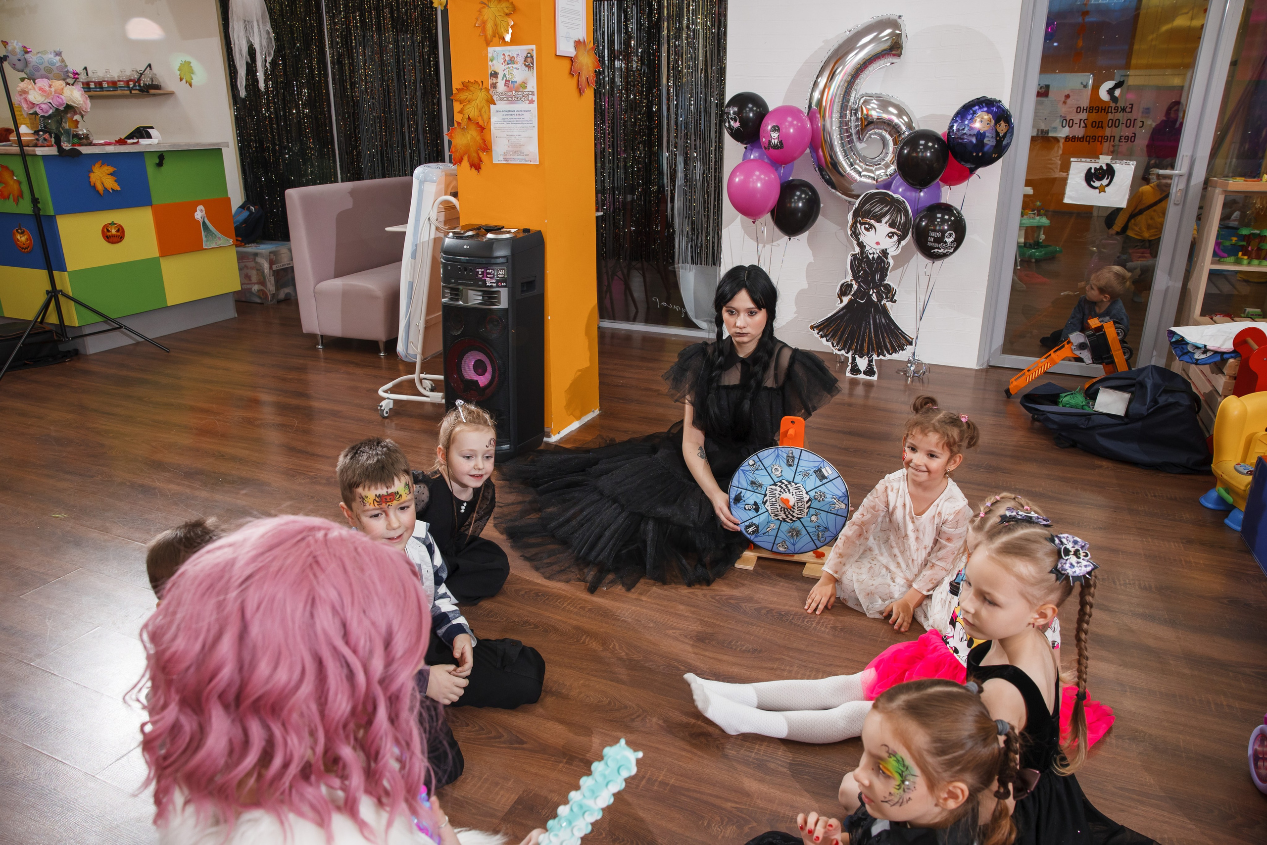 День рождения Маши в стиле «Wednesday». Свадебный и репортажный фотограф (Москва, Королев и другие)