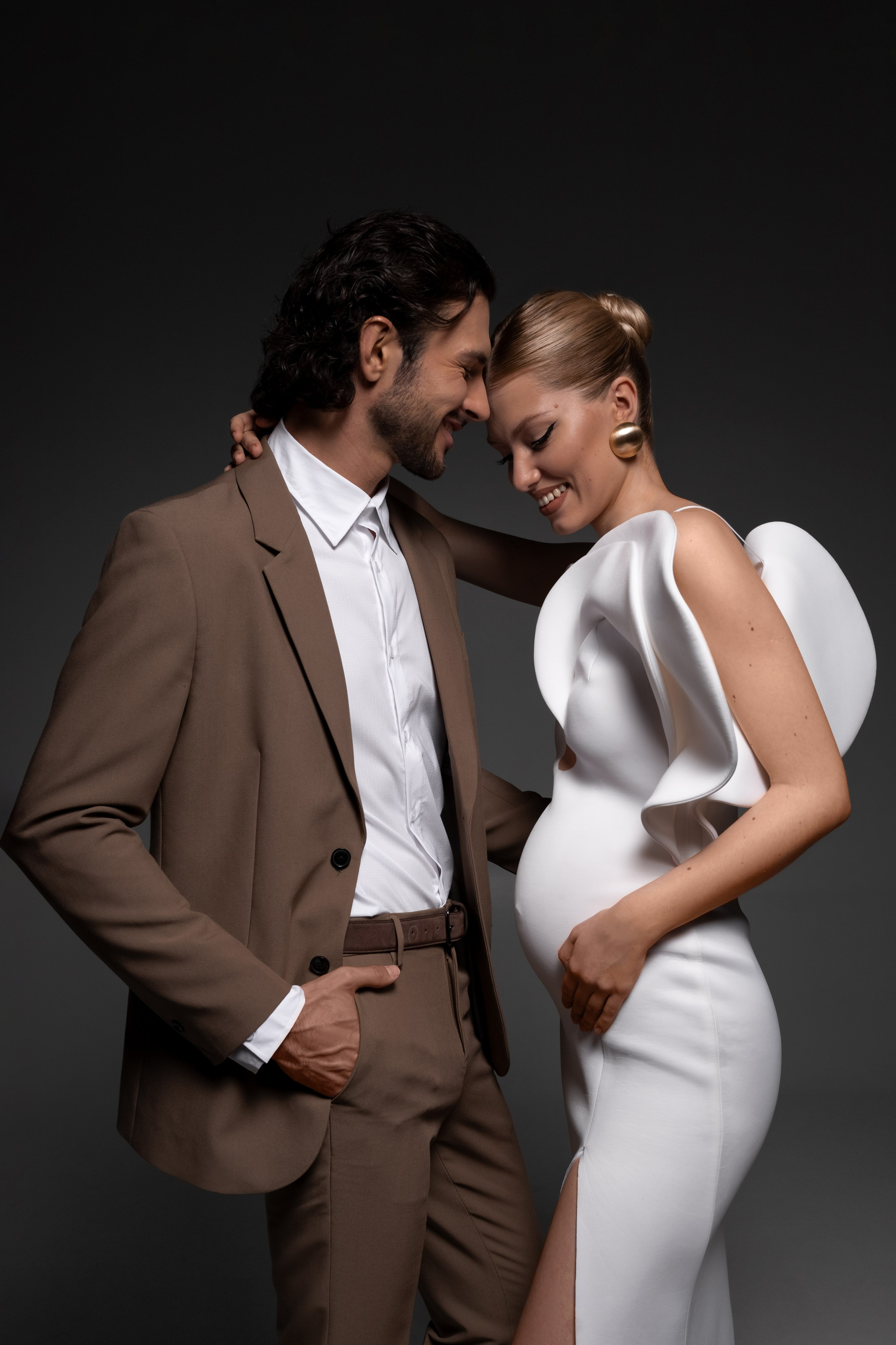 позы для съёмки беременности с мужем стоя