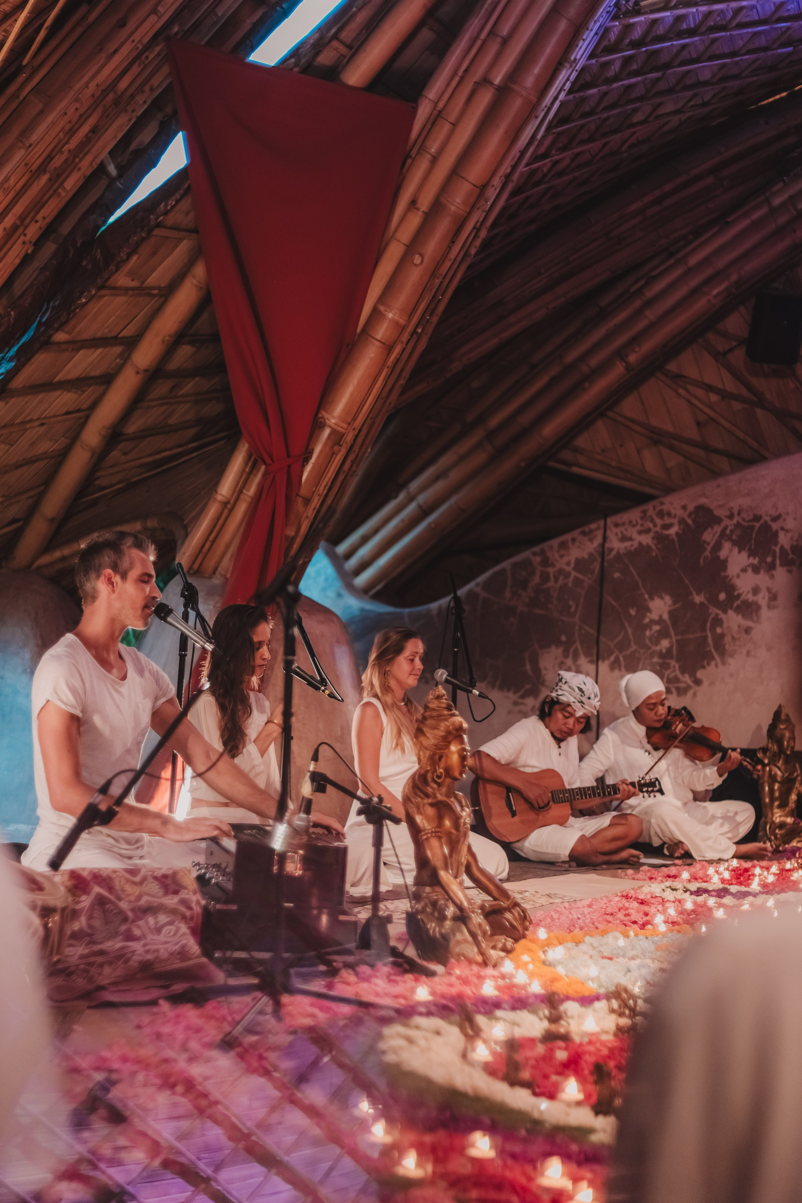 Bhakti Bliss kirtan at Alchemy. Mariam Bagdasaryan