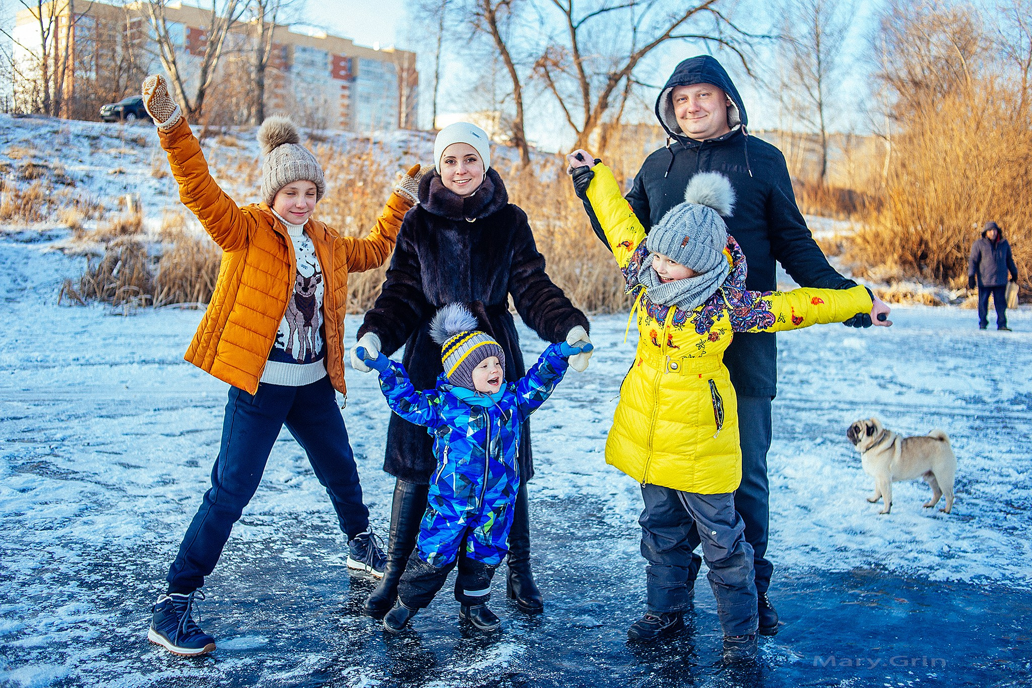 Зимняя фотопрогулка на мещерском озере с мандаринами. Детский и семейный фотограф, фотограф мероприятий Нижний Новгород