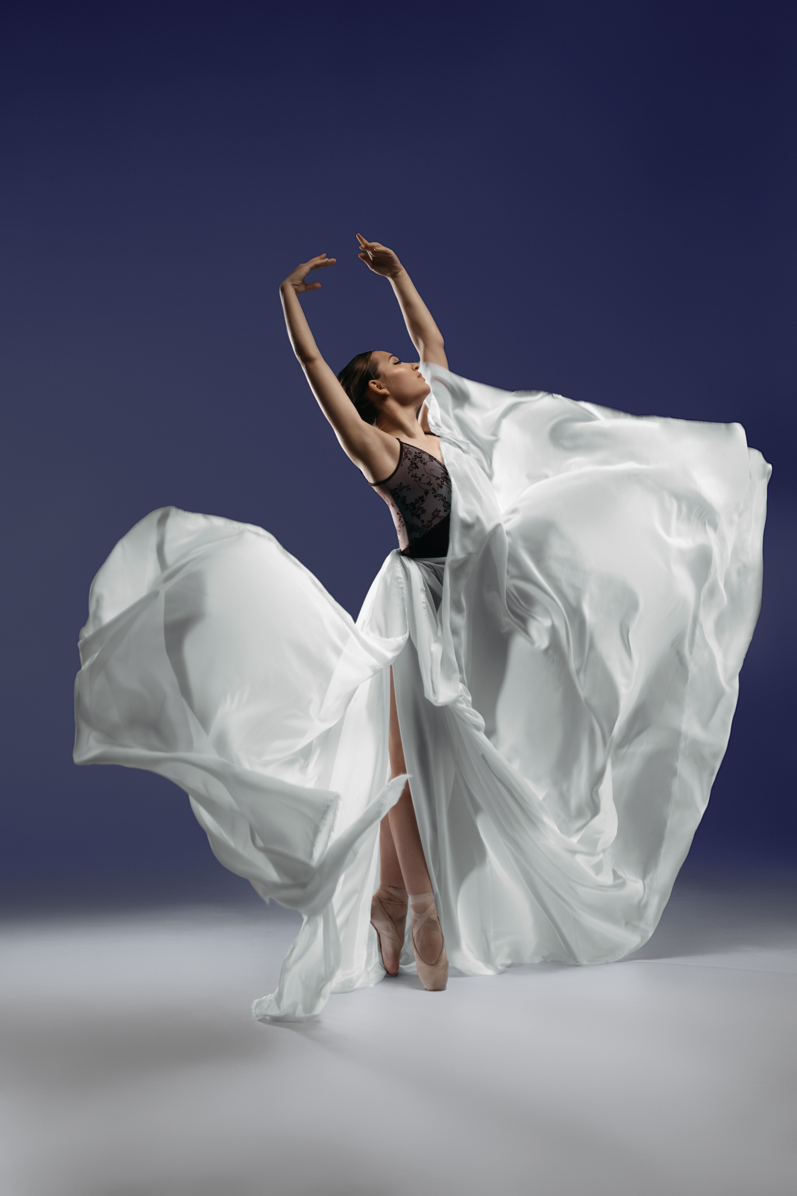 Гимнастика и балет. Фотограф беременности в Тюмени Любовь Докучаева