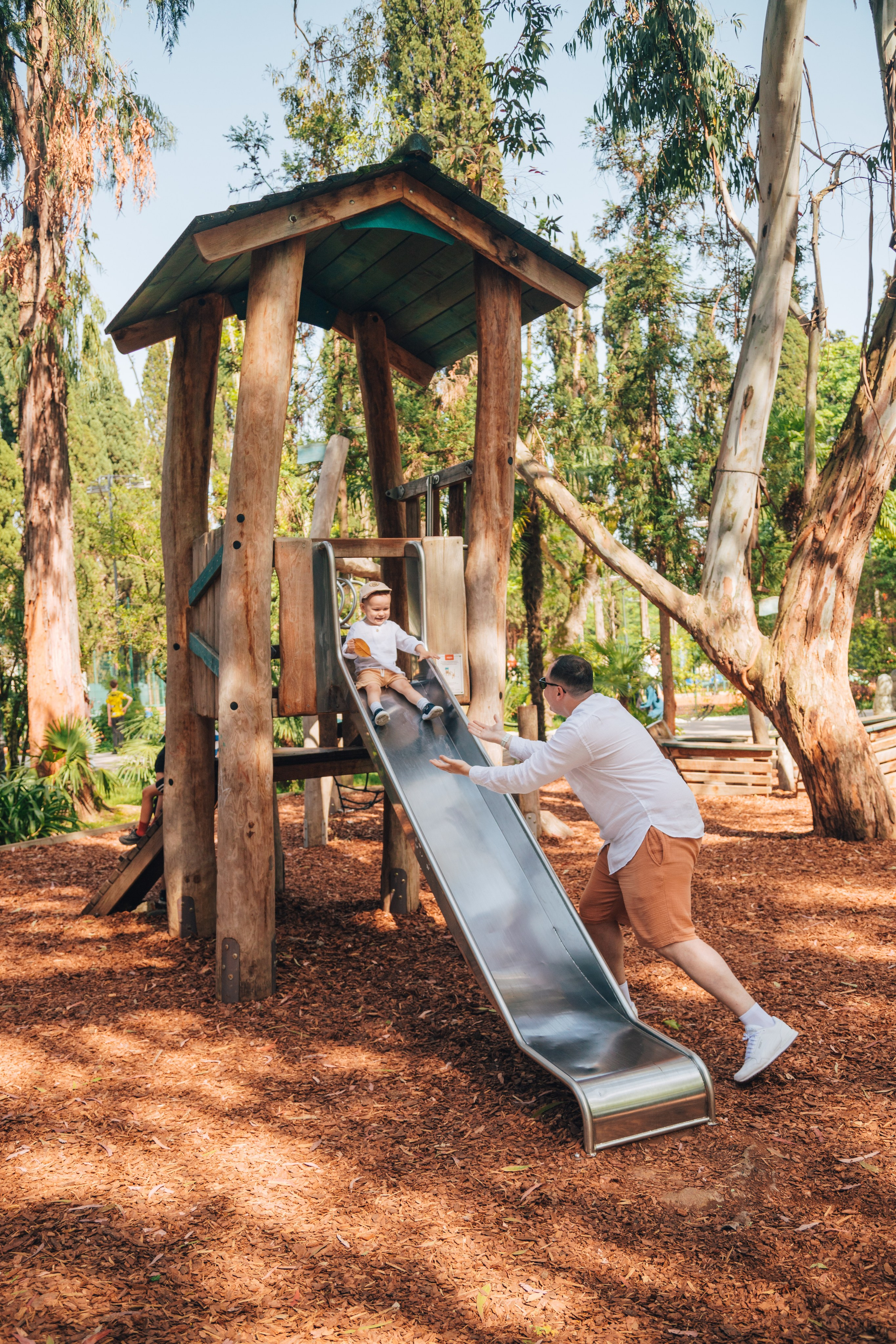 Дима, Ляйсан и Миша на Ривьере (Май 2025 г.). Фотограф Сочи, Адлер, Красная Поляна — Вероника Радченко