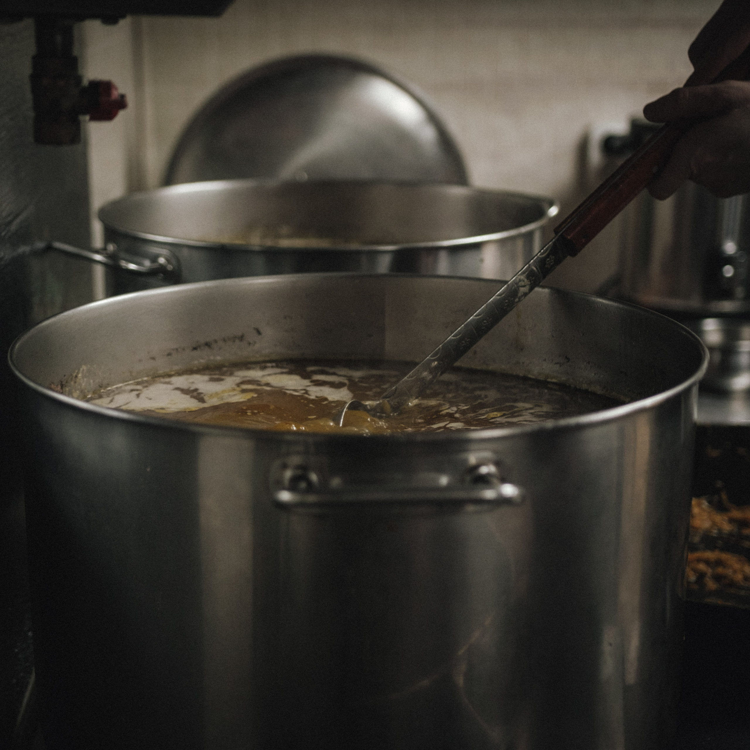 Снова готовка для кормления бездомных. Фотограф в Москве Максим Скоробогатов