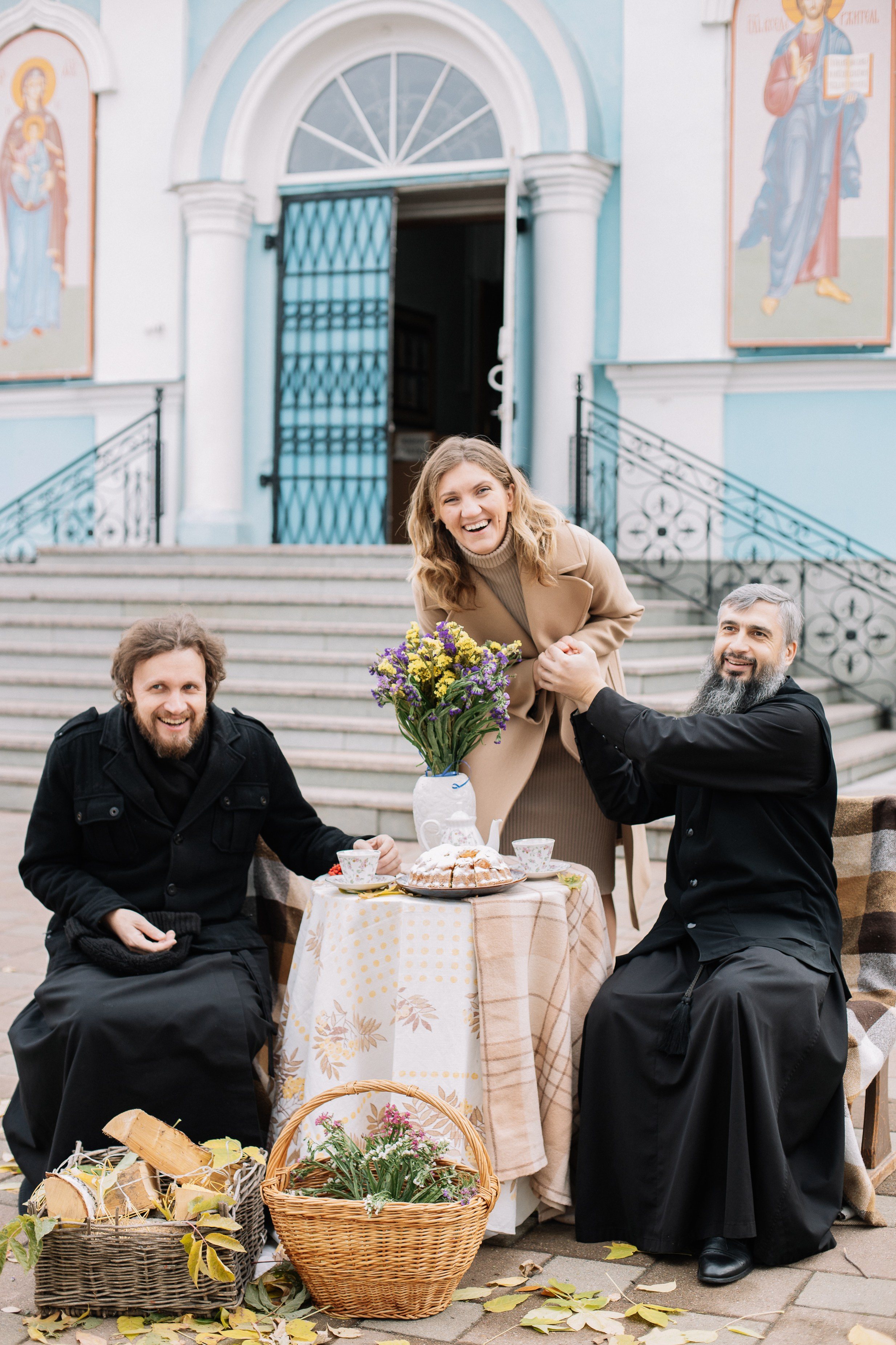 Покров в храме Иоанна Предтечи. Семейный фотограф Трусова Евгения в Екатеринбурге
