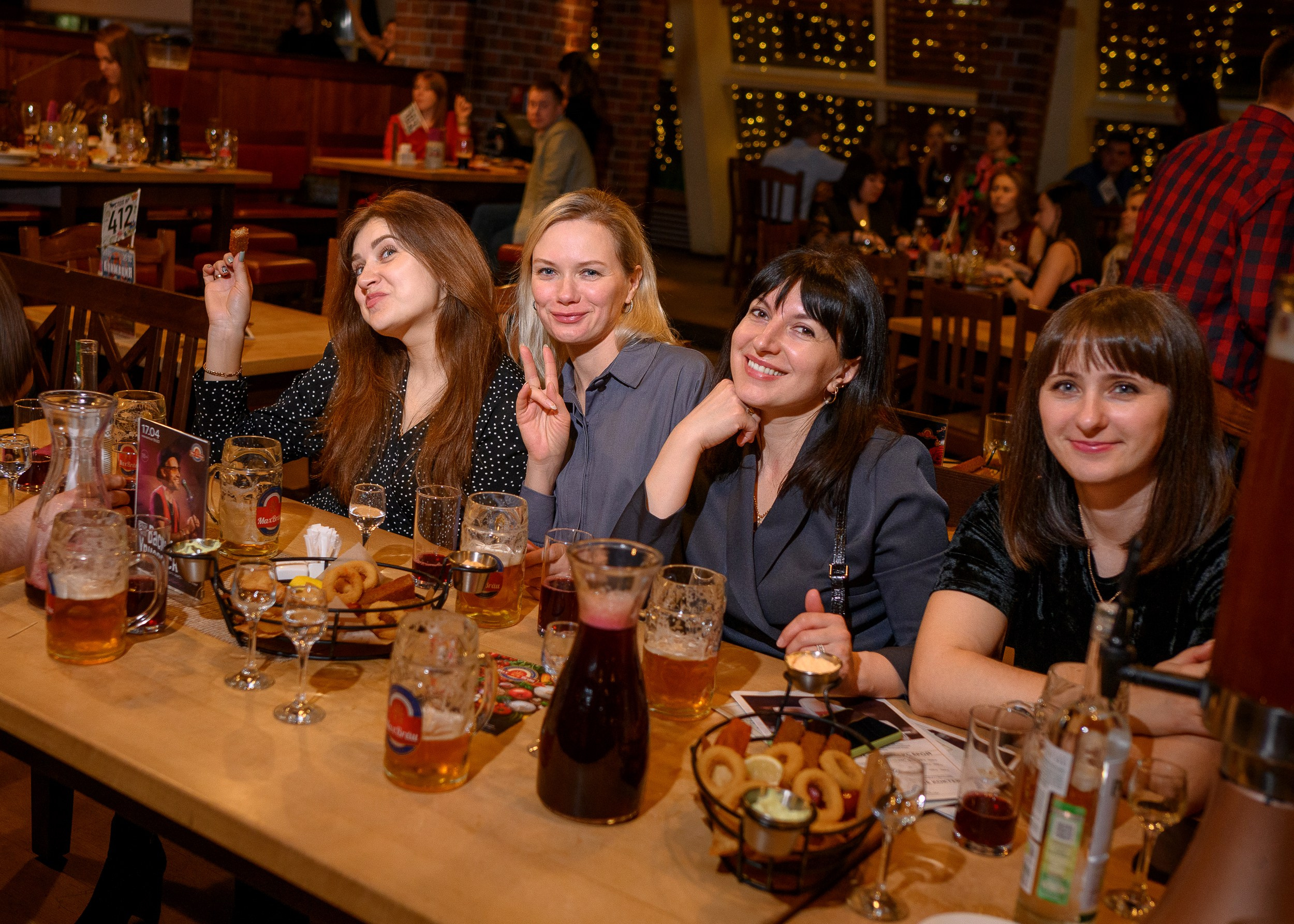 8Марта_МаксБрой. Фотограф Александр Данилов