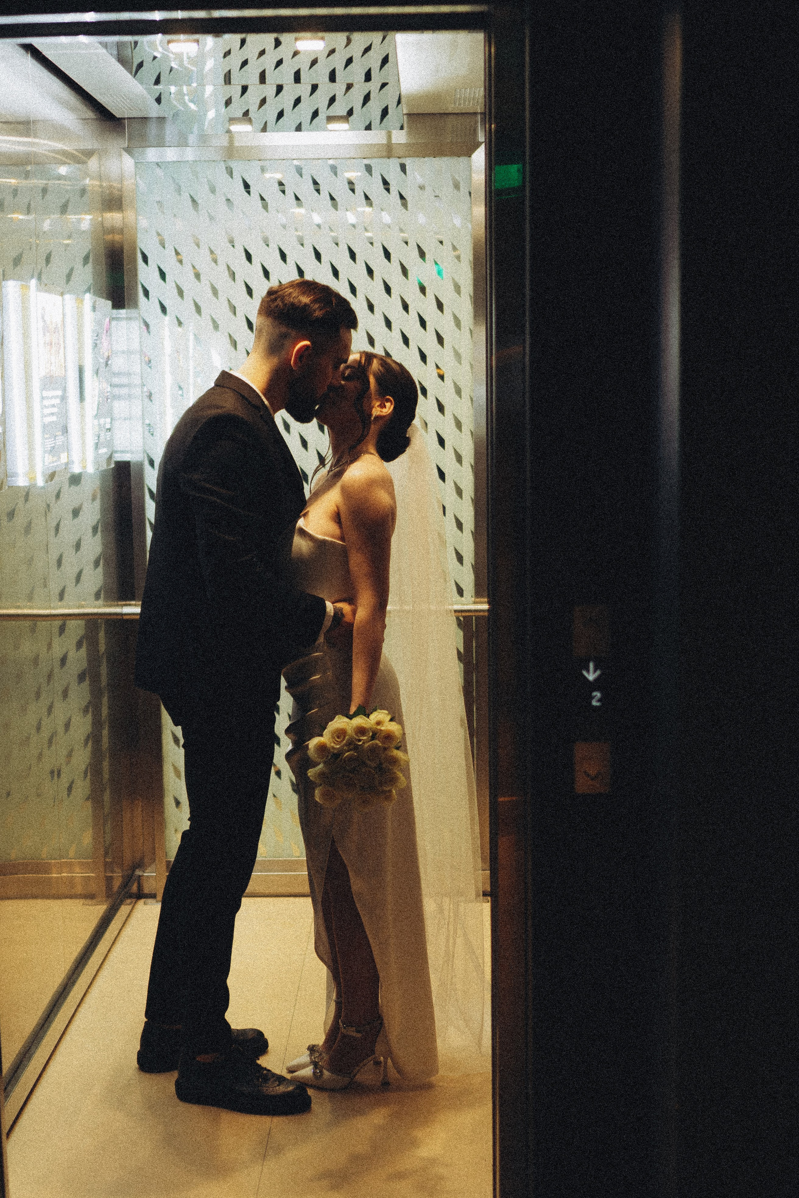 СВАДЕБНАЯ СЬЕМКА СБОРОВ ЖЕНИХА И НЕВЕСТЫ В ОТЕЛЕ И ТАКЖЕ ФОТОСЕССИИЯ В ОТЕЛЕЕ МЕГАПОЛИС БРЯНСК. Профессиональный фотограф, Санкт-Петербург — Виктория Богомолова