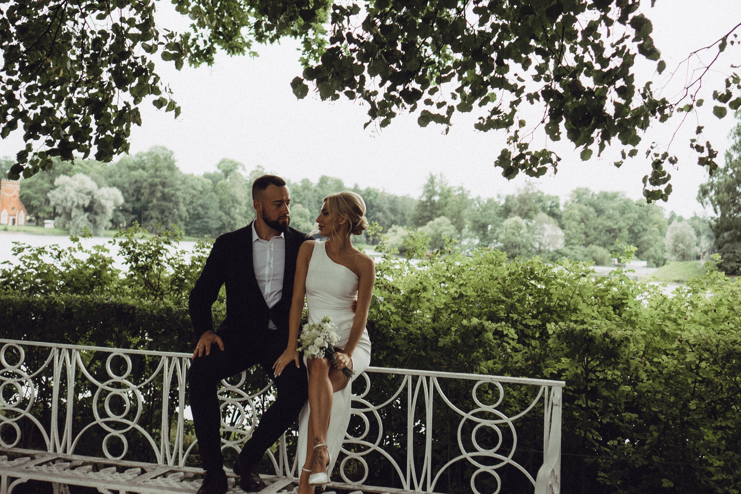 СВАДЕБНАЯ ИСТОРИЯ В ГОРОДЕ ПУШКИН ВОЗЛЕ ЕКАТЕРИНИНСКОГО ДВОРЦА И В ПАРКЕ. Профессиональный фотограф, Санкт-Петербург — Виктория Богомолова