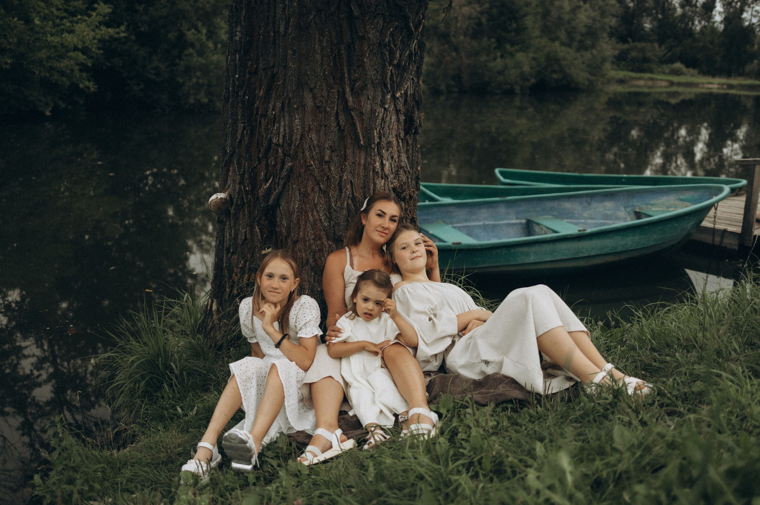 Ксения с дочками. Фотограф женского портрета и семейных историй в жанре life в Нижнем Новгороде Елена Матросова