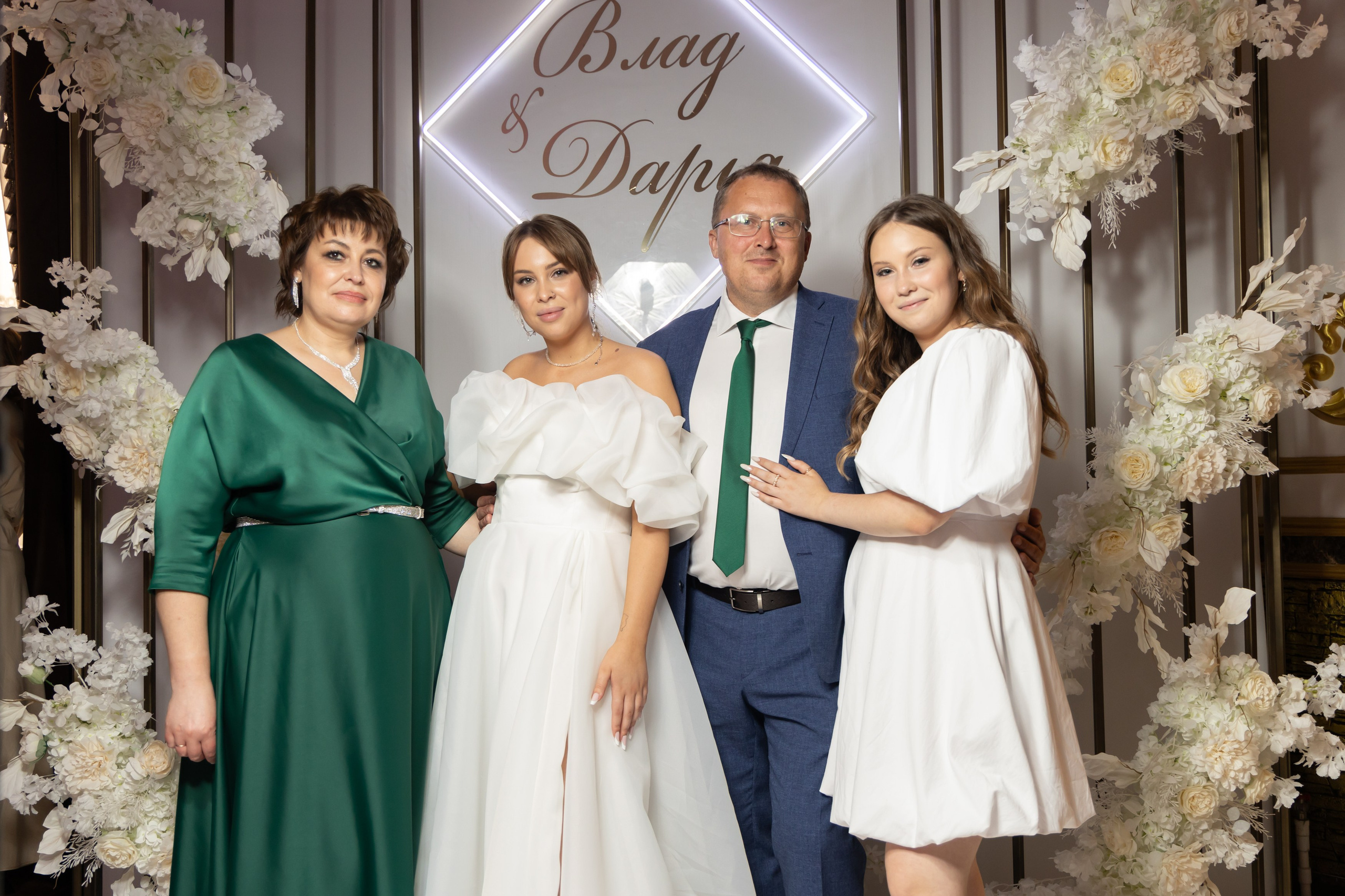 Vladislav & Daria. Фотограф свадебный, репортажный, индивидуальный, фото для маркетплейсов, брендов, автосалонов