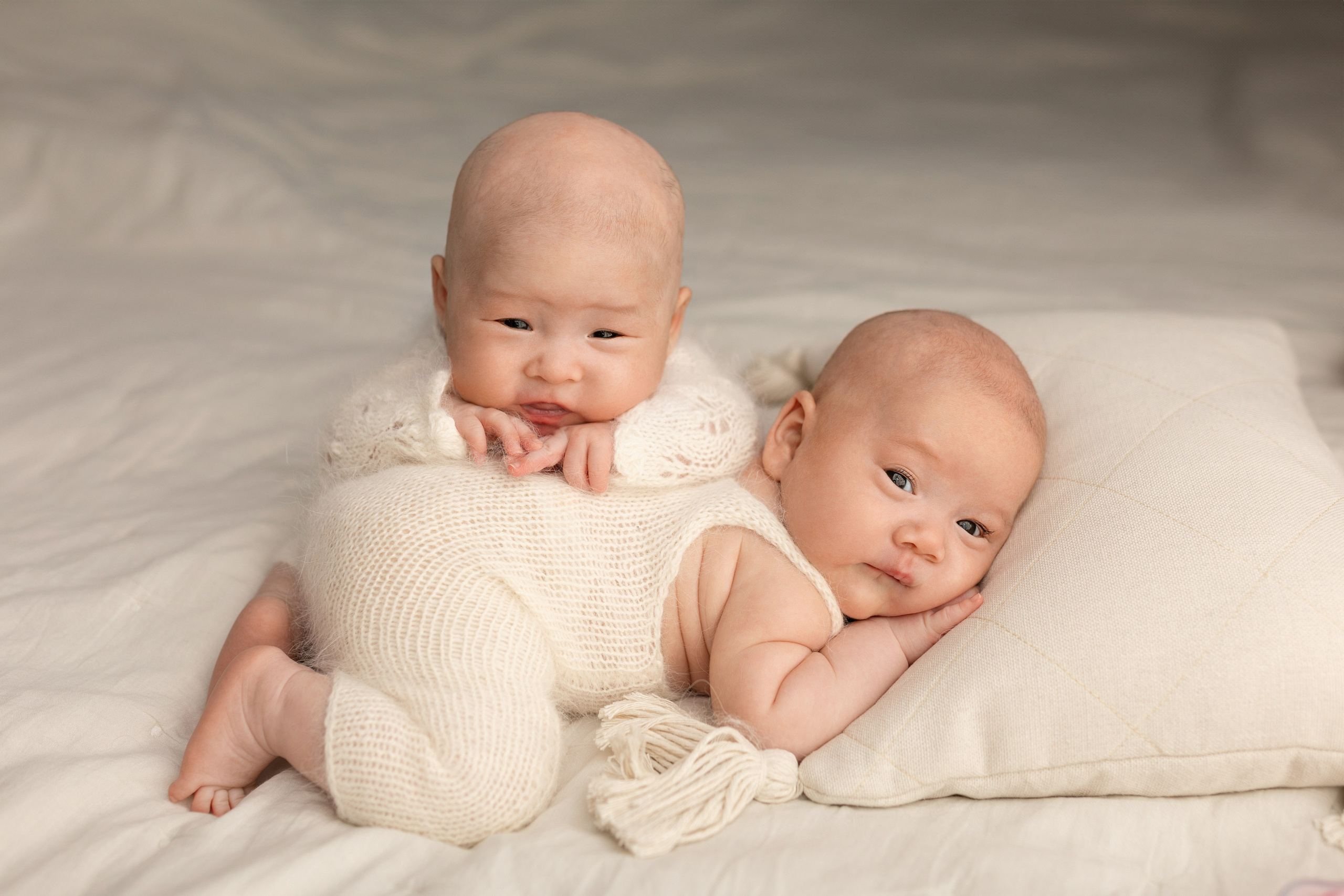 Айару и Амре. Лилия Алтухова — фотограф новорожденных в Москве и области