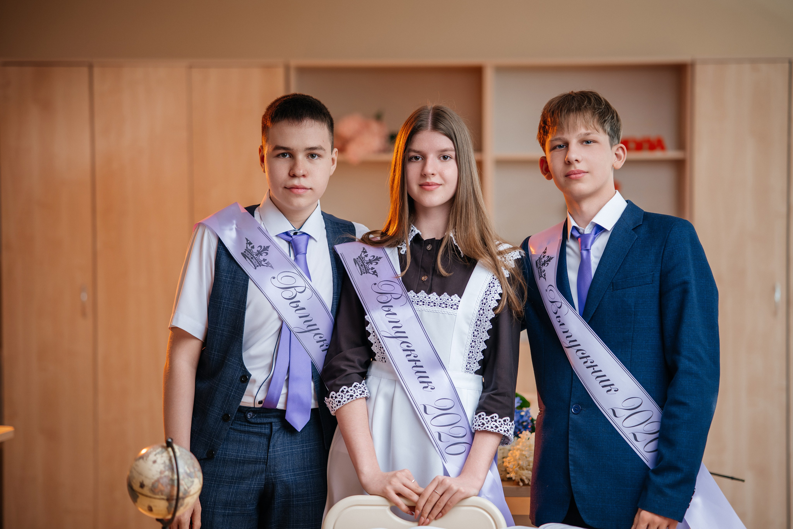 Драйвовый девятый. Школьный фотограф в Валуйках. Фотосессии для выпускников и изготовление выпускных альбомов в городе Валуйки и в Белгородской области