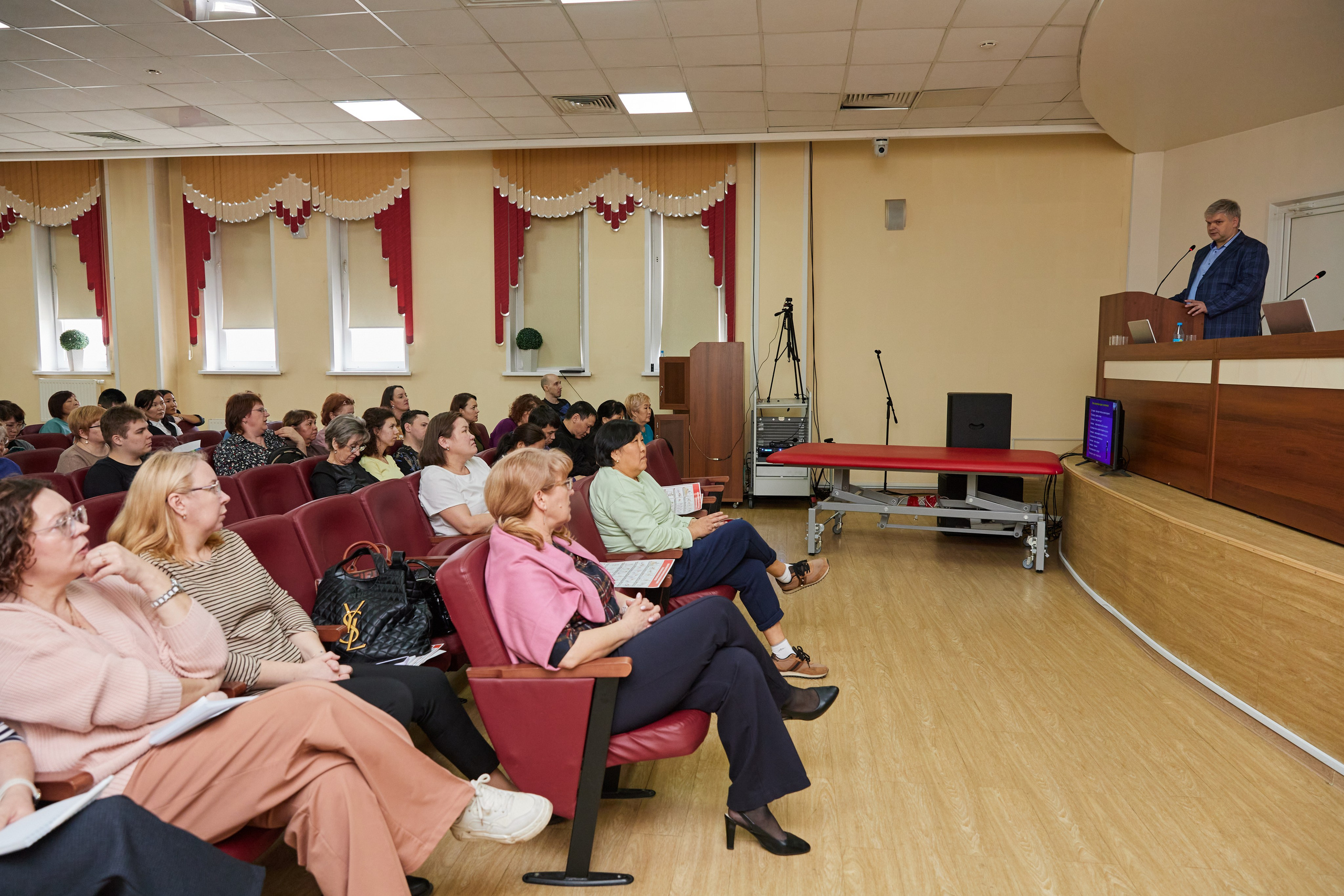 Врачебная конференция. Контент-фотограф в Абакане Наталья Нагибина