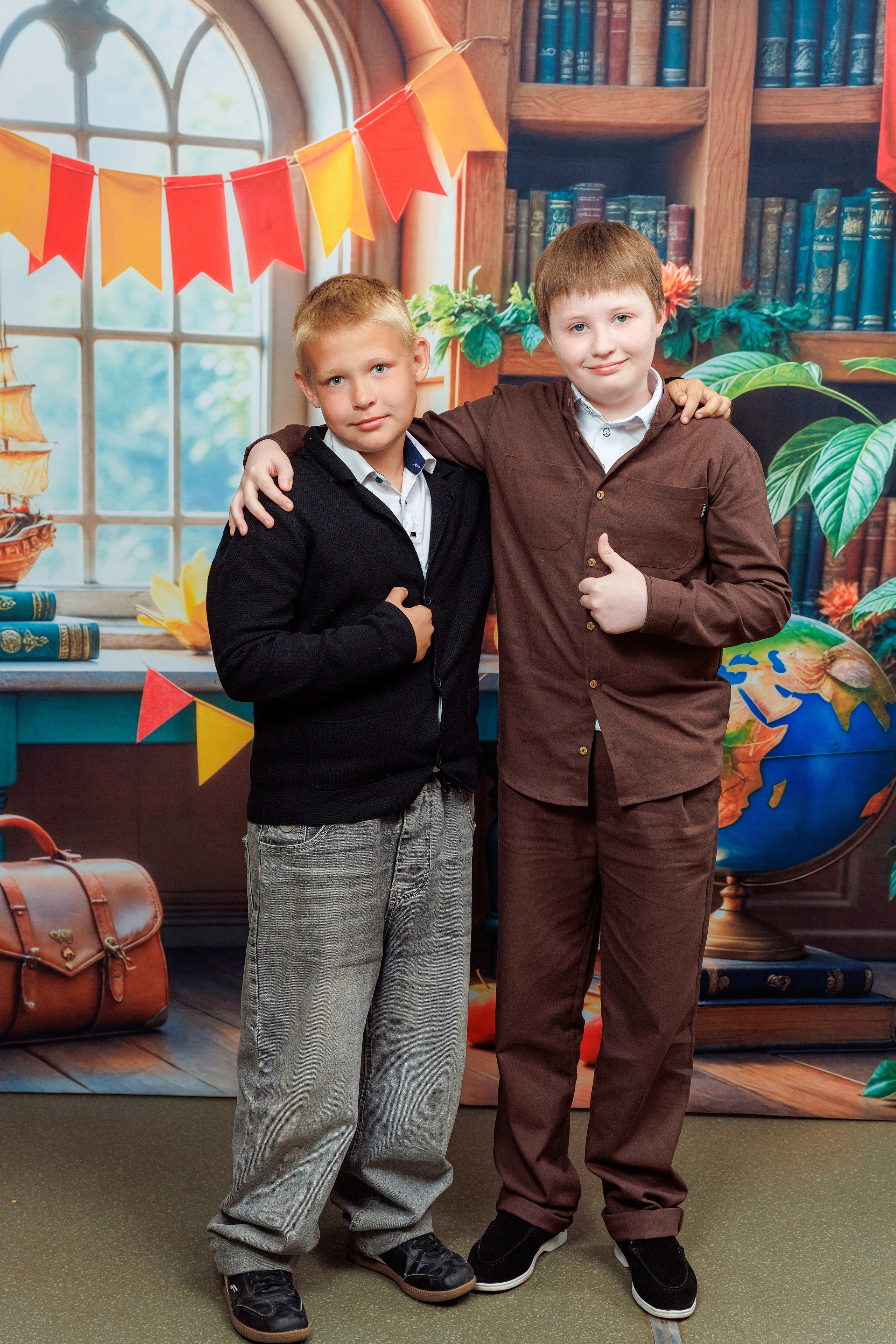 «Старинная библиотека». Выпускные альбомы в Донецке и ДНР. Фотограф Донецк и ДНР