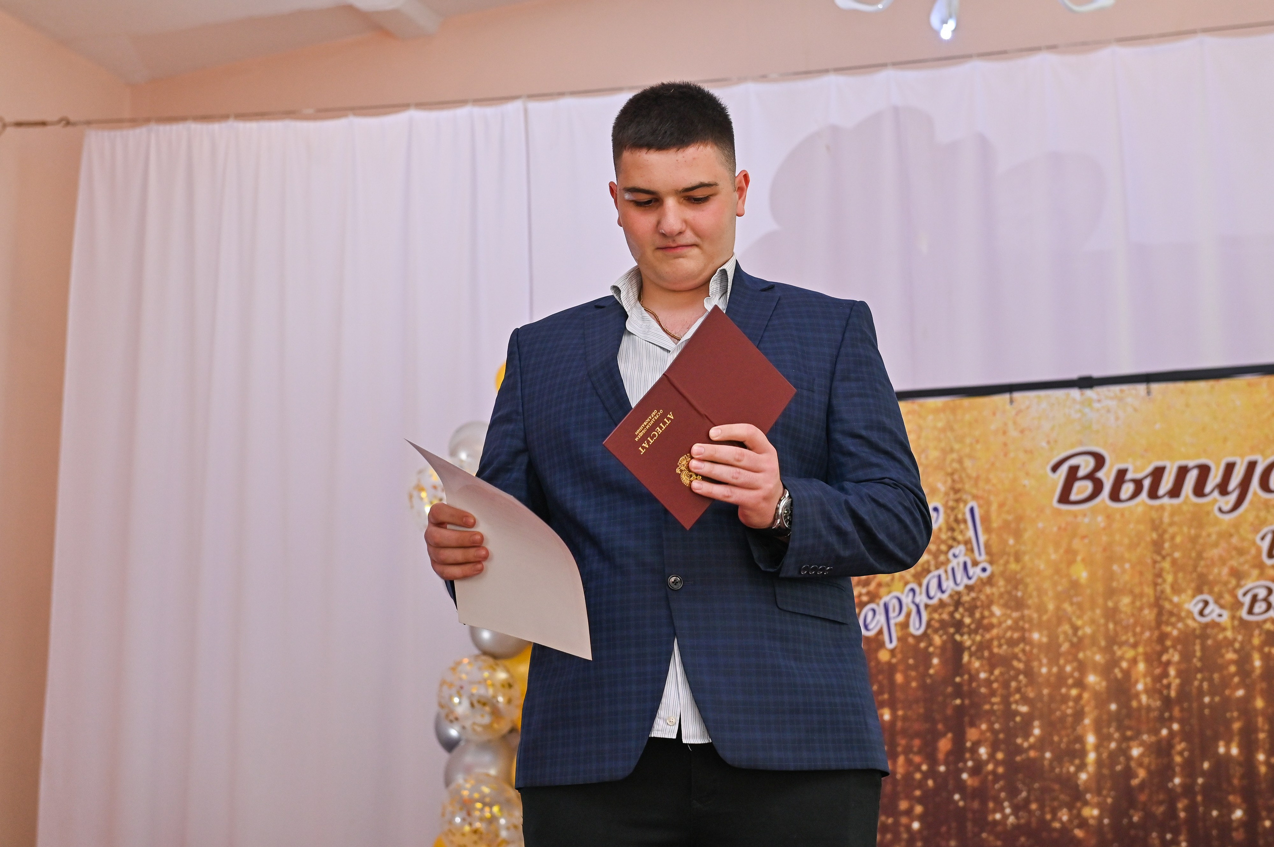 Выпускной школа 48. Семейный и свадебный фотограф во Владивостоке