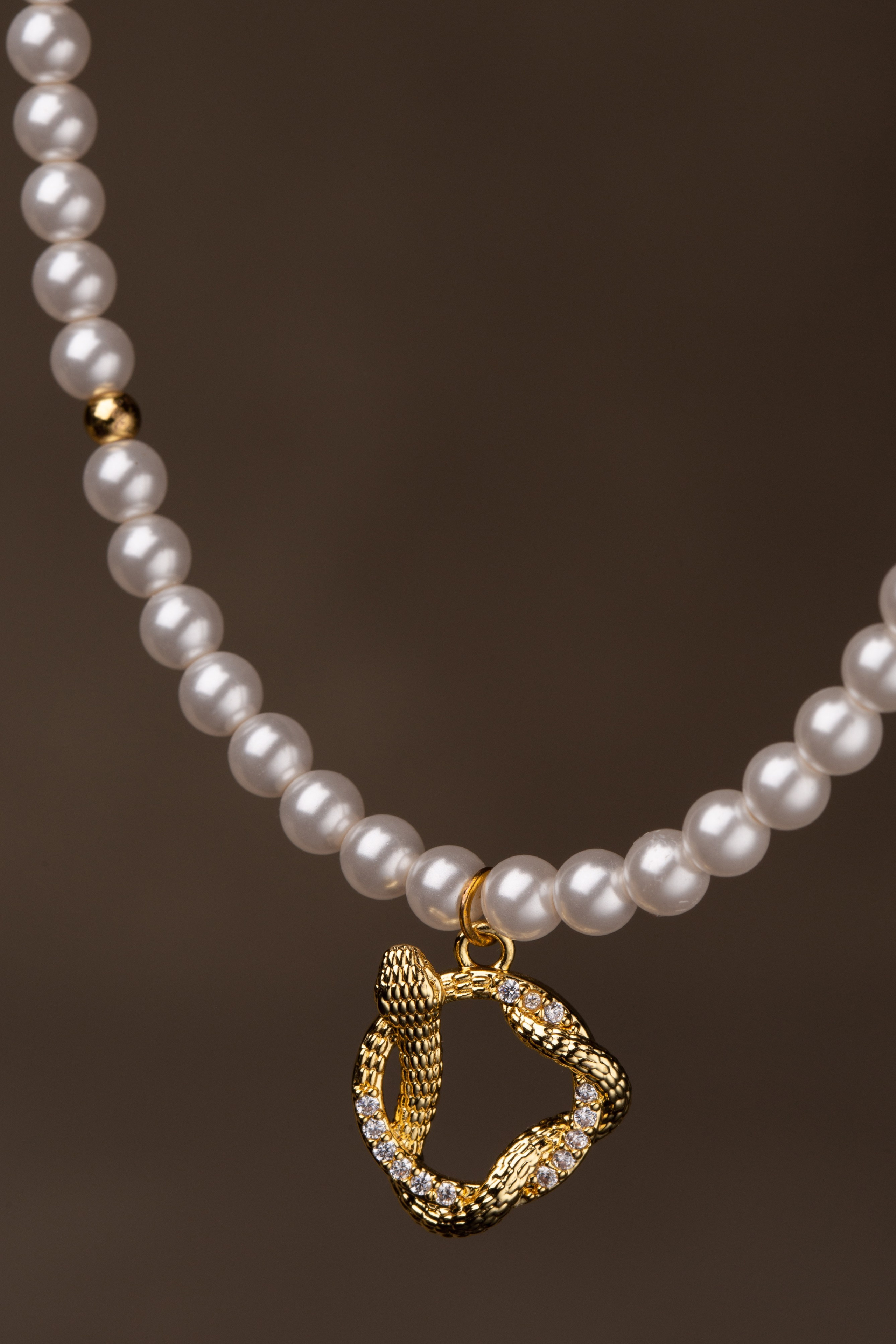 Предметный фотограф в Сочи, профессиональная съемка товаров, ювелирных изделий. Предметный и фудфотограф в Сочи Дарина Погодаева