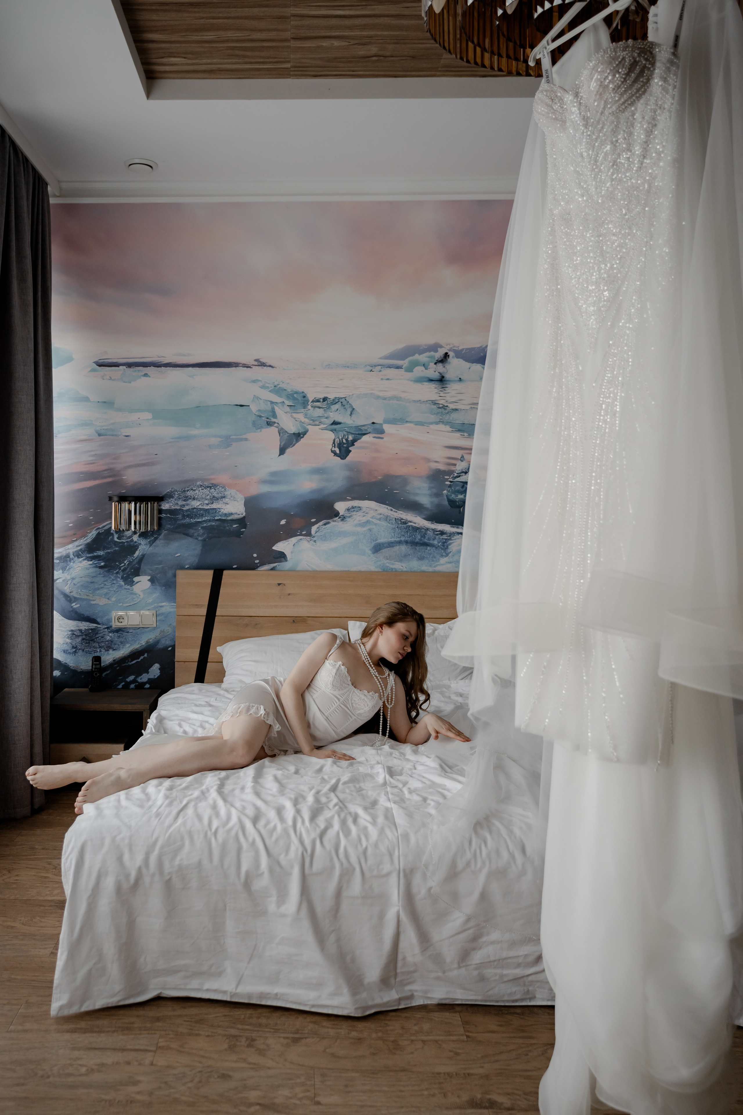 СВАДЕБНАЯ СЬЕМКА СБОРОВ В ОТЕЛЕ И ВЫЕЗД НА ЦЕРЕМОНИЮ (СНЯТО В СИБИРЕ В НИЖНЕВАРТОВСКЕ). Профессиональный фотограф, Санкт-Петербург — Виктория Богомолова