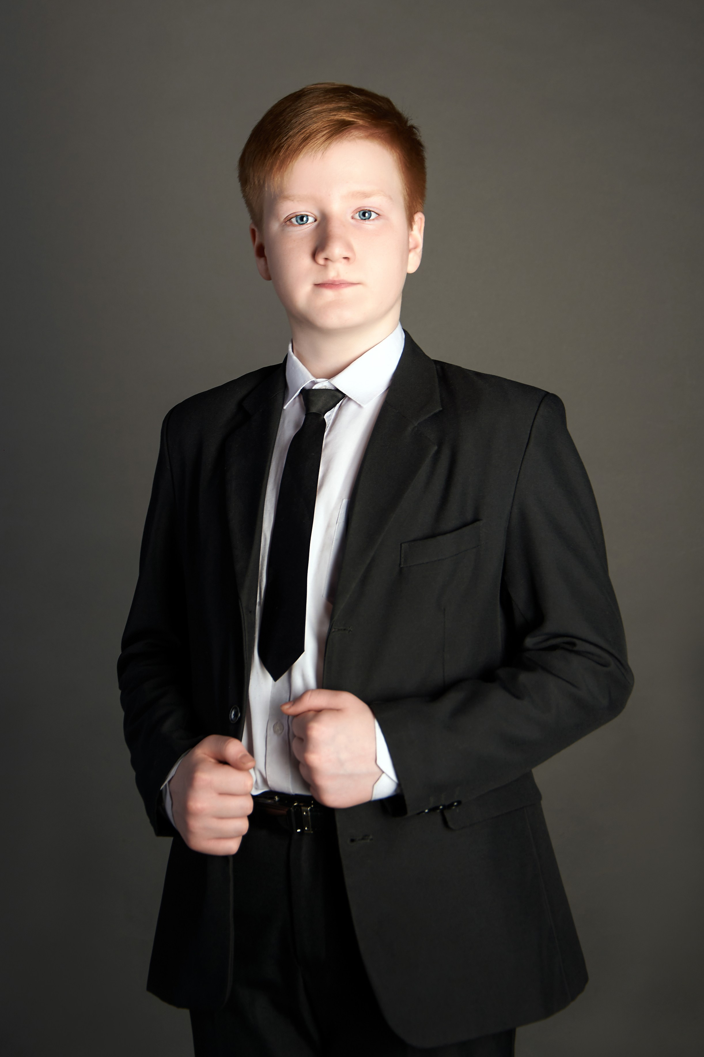 Портретная съемка в альбом. Лицей, 4-й класс. Ольга Чёкотова (Фотограф Кострома)