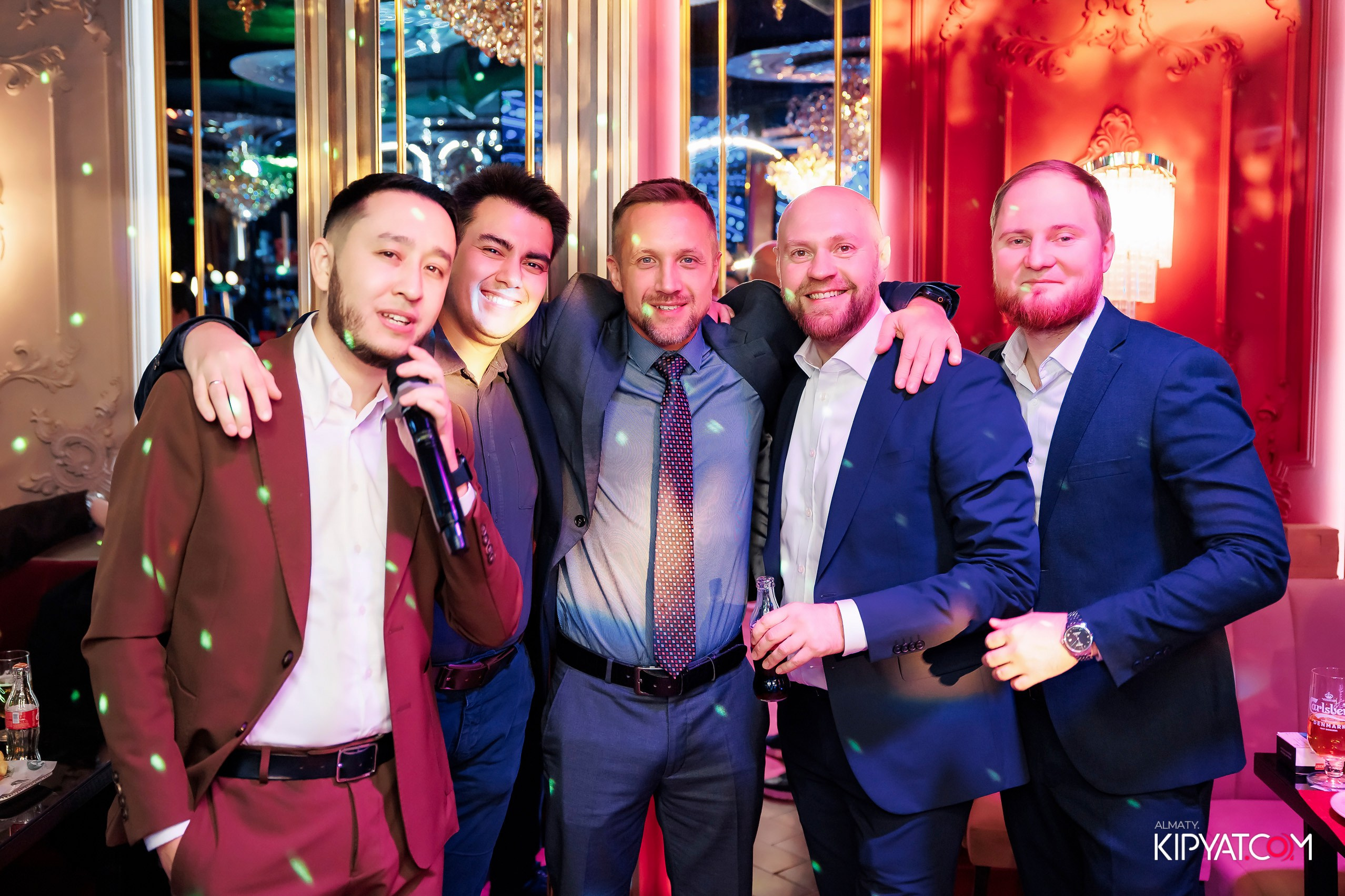 ЗАЯ, НА БИС. КИПЯТКОМ АЛМАТЫ! Фотосъемка мероприятий в Алматы