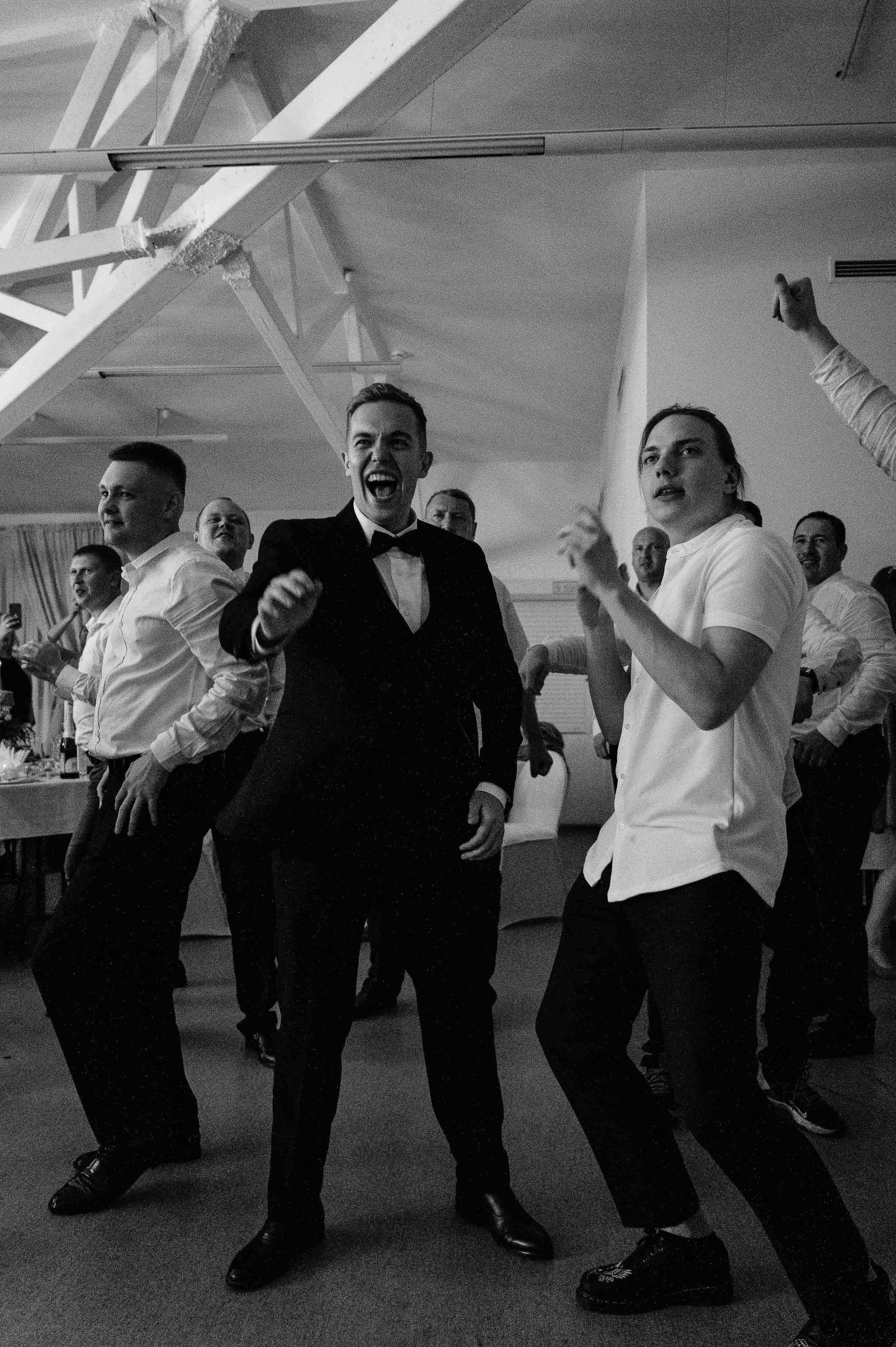 Совместные сборы в отеле. Свадебный и семейный фотограф в Котласе Никита Попов