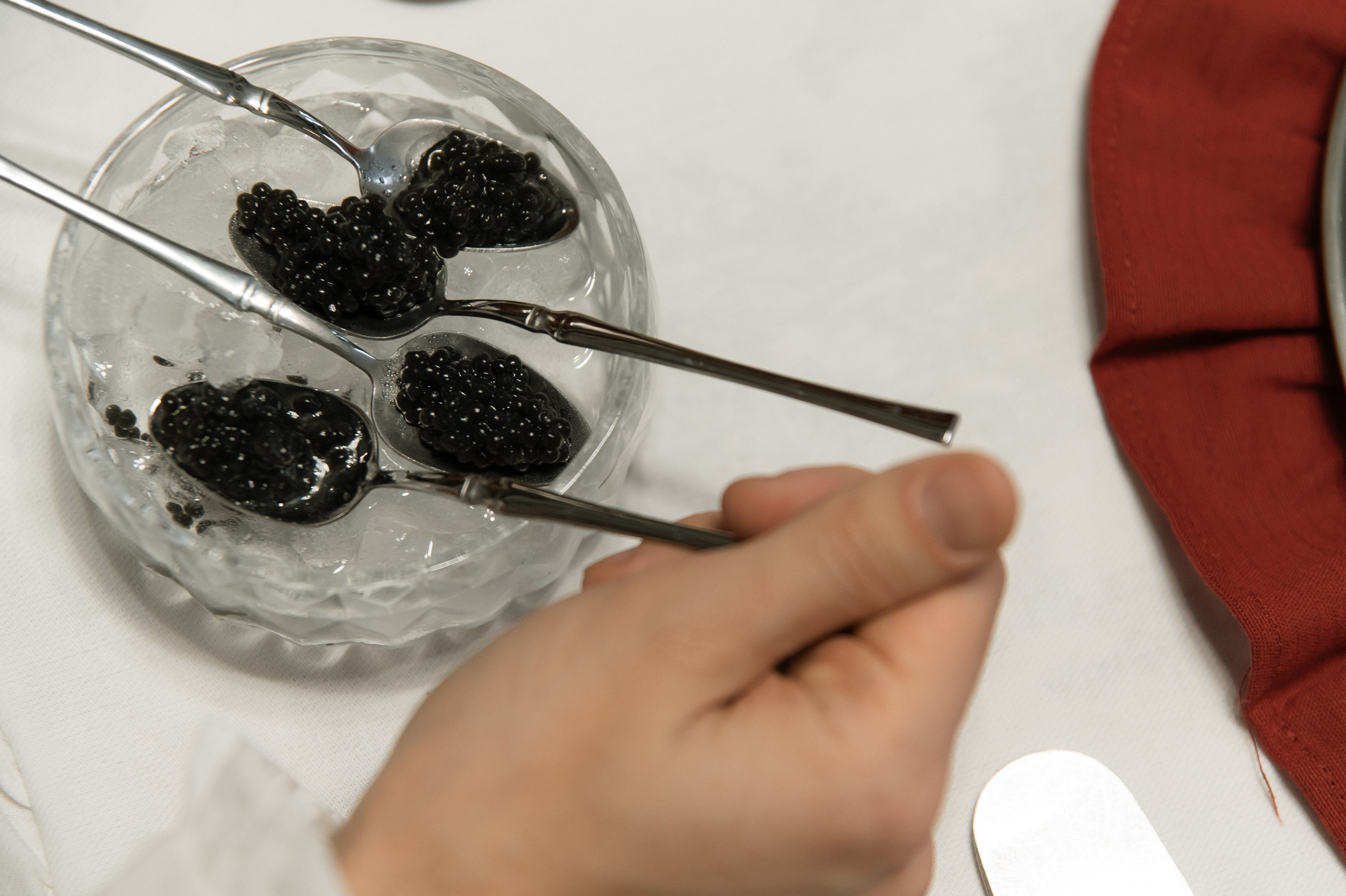 Свадебная съемка в исторической квартире на Чистых прудах. Ярослава Ерина — свадебный фотограф в Москве