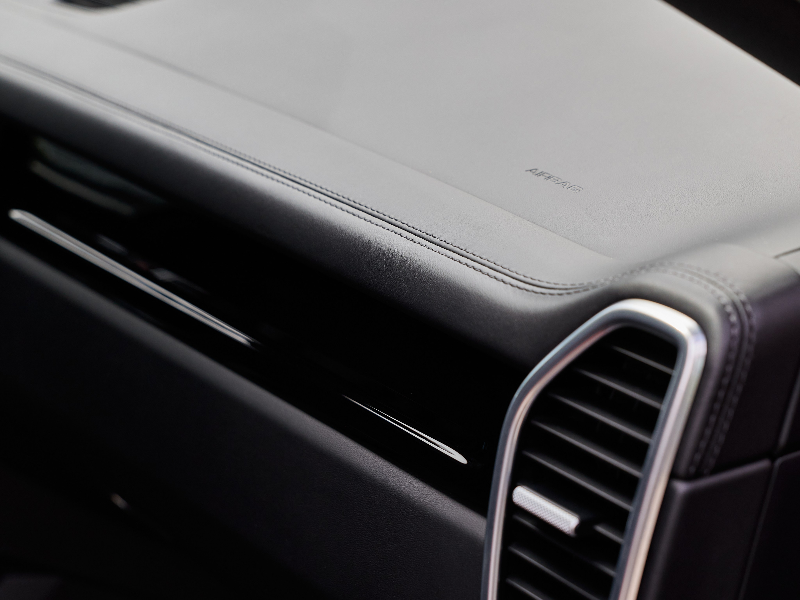 Porsche Cayenne. IDeAI studio