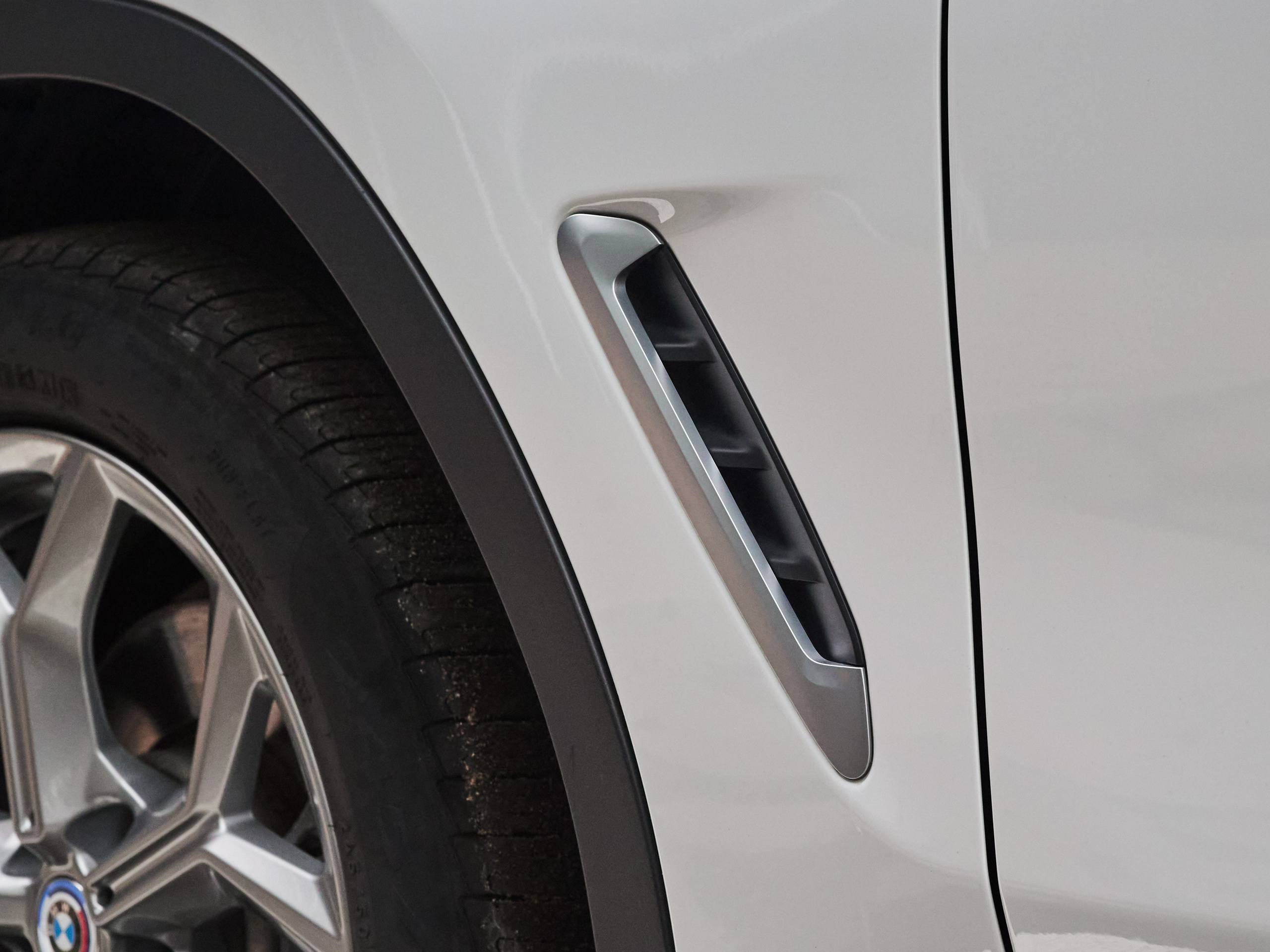 BMW X3. IDeAI studio