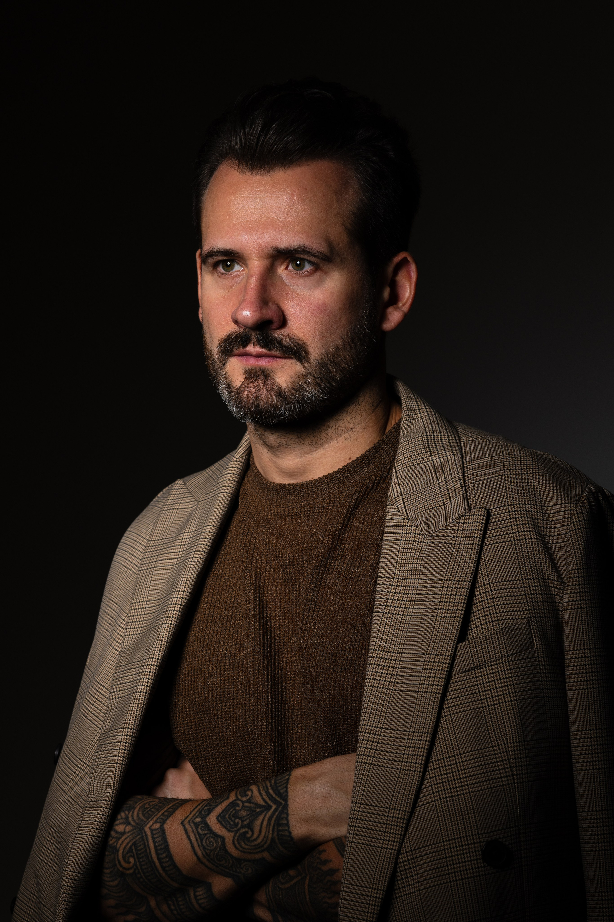 Студийная мужская съемка. Фотограф Александр Гречанов