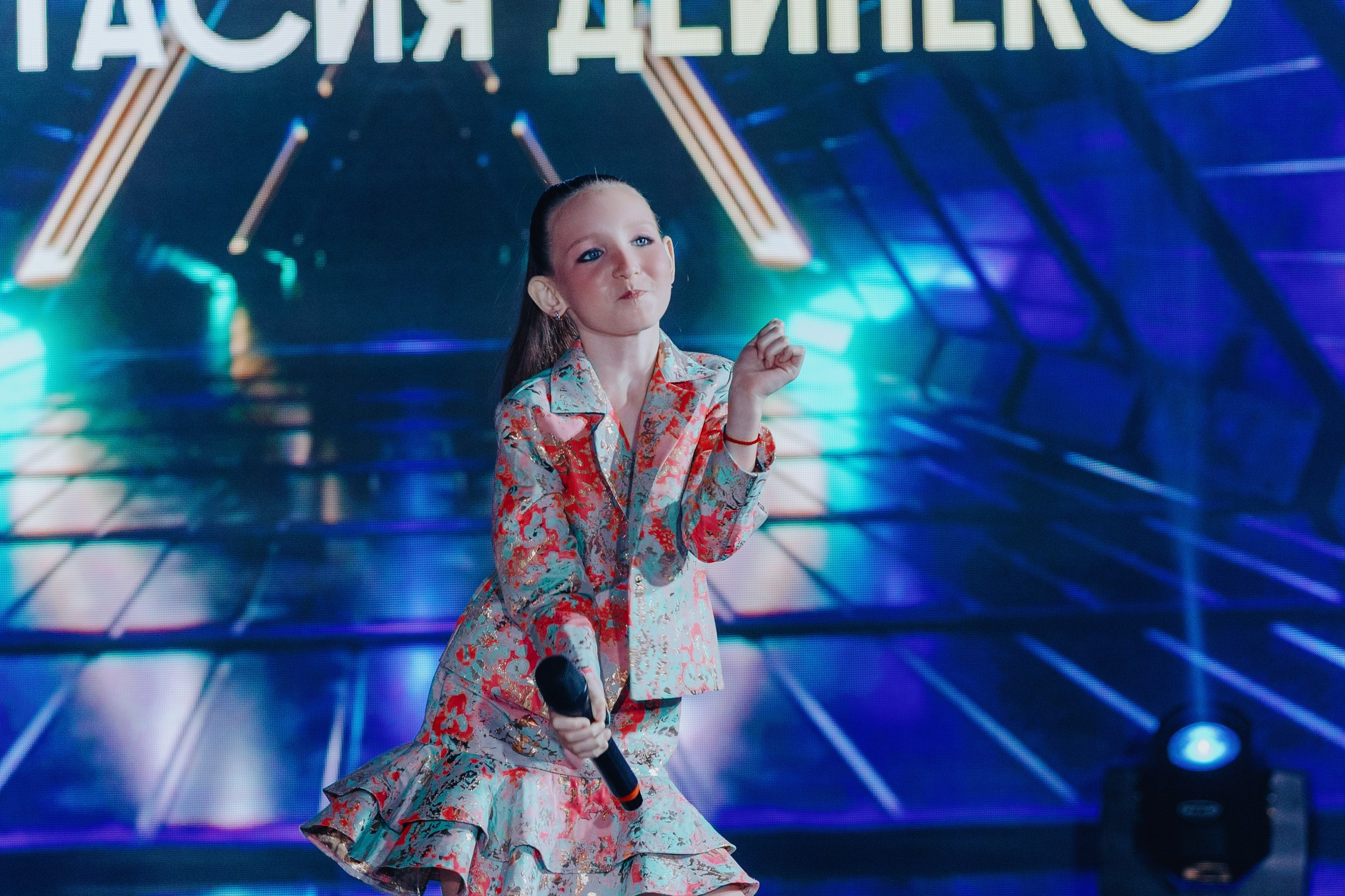 Детский показ Sea Galaxy Hotel Congress & SPA. RetroChic Фото