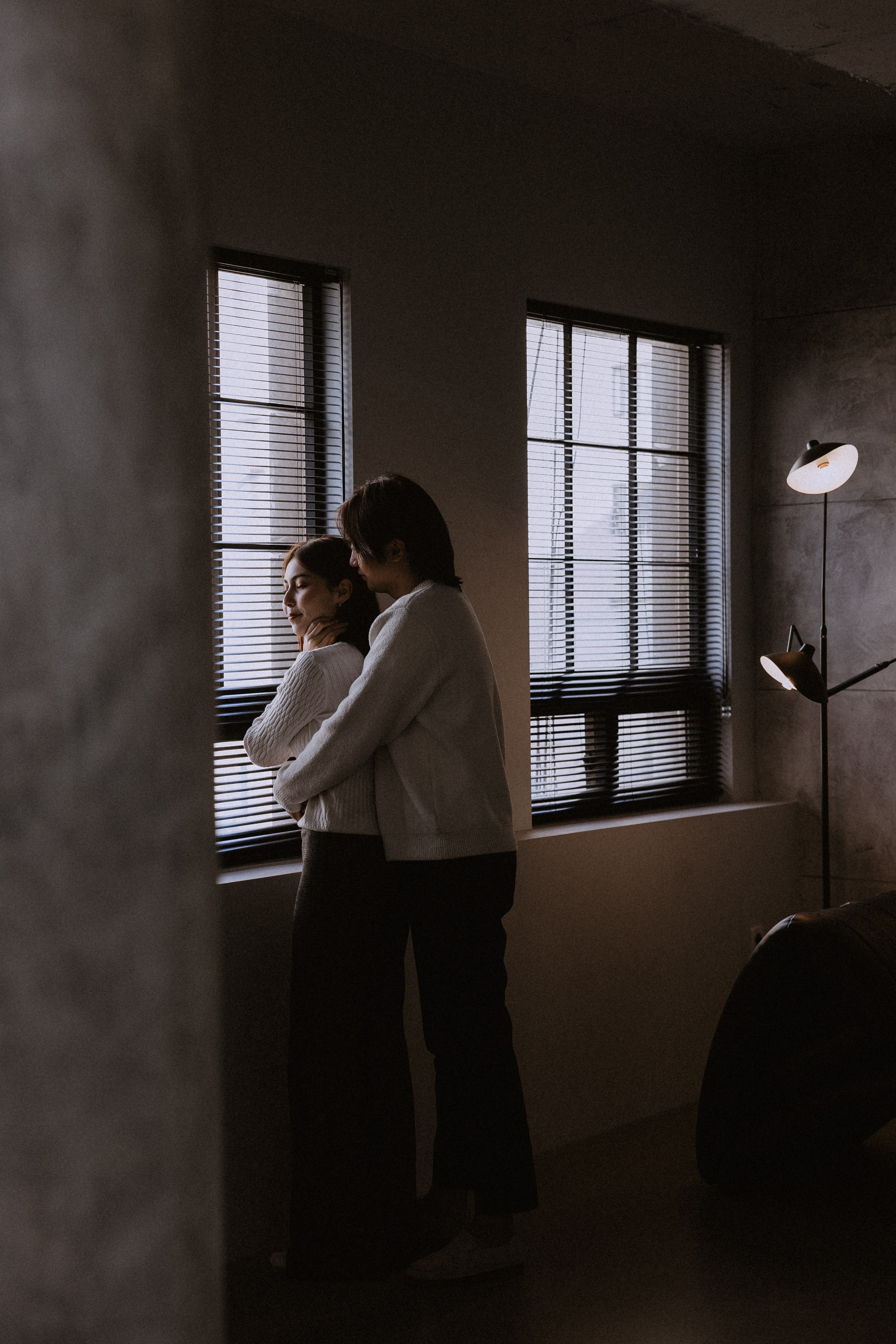 Love story в Пусане в студии с естественным и искусственным светом. ВАШ ФОТОГРАФ В ПУСАНЕ (Южная Корея) Александра Ануфрий