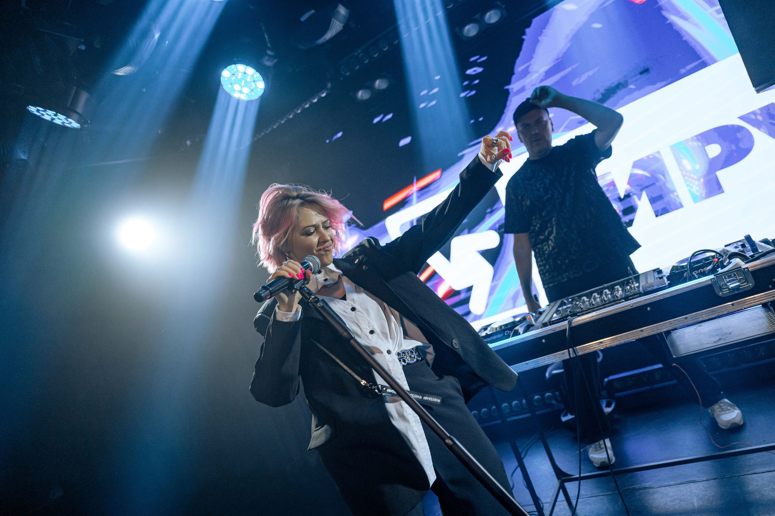 Happy Birthday. Максим Комаров — Профессиональный фотограф