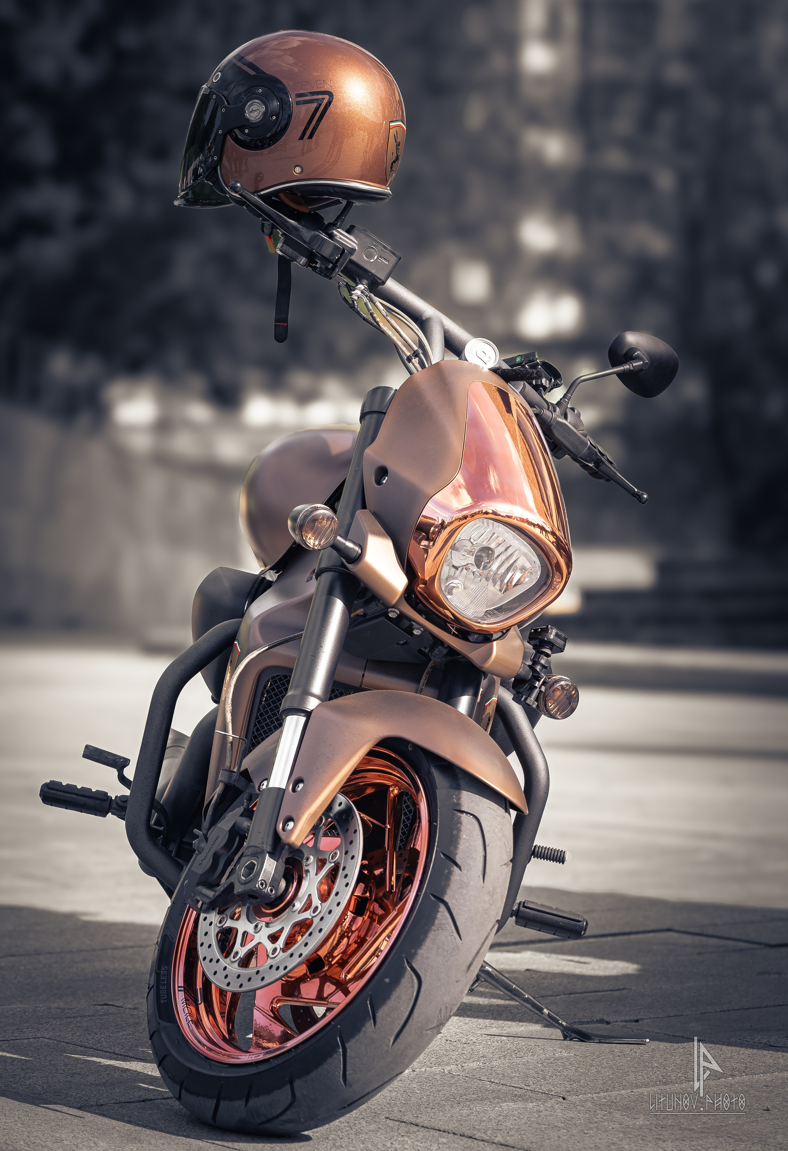 Мотопортрет. Фотосессия с мотоциклом. Спортивный и репортажный фотограф Дмитрий Литунов Москва