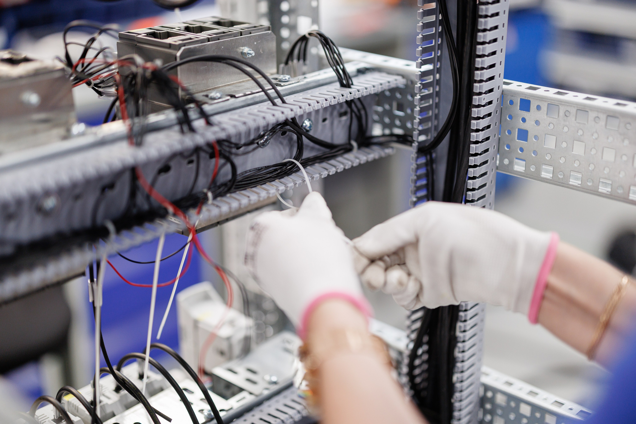 Вольтаг — Экскурсия по производству. Контент для бизнеса в Екатеринбурге Полдень Медиа