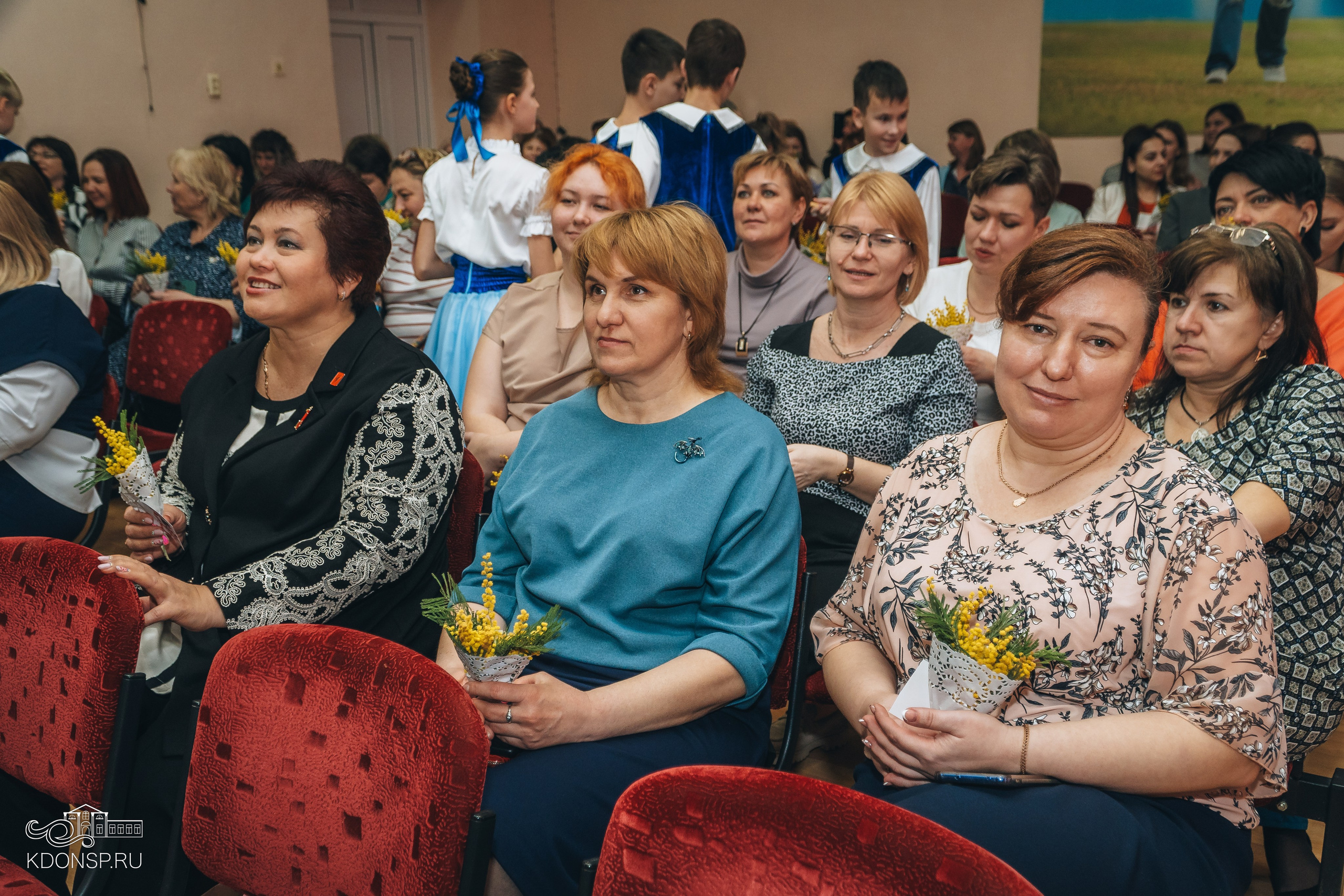 В преддверии праздника весны. Новотитаровский Дом культуры