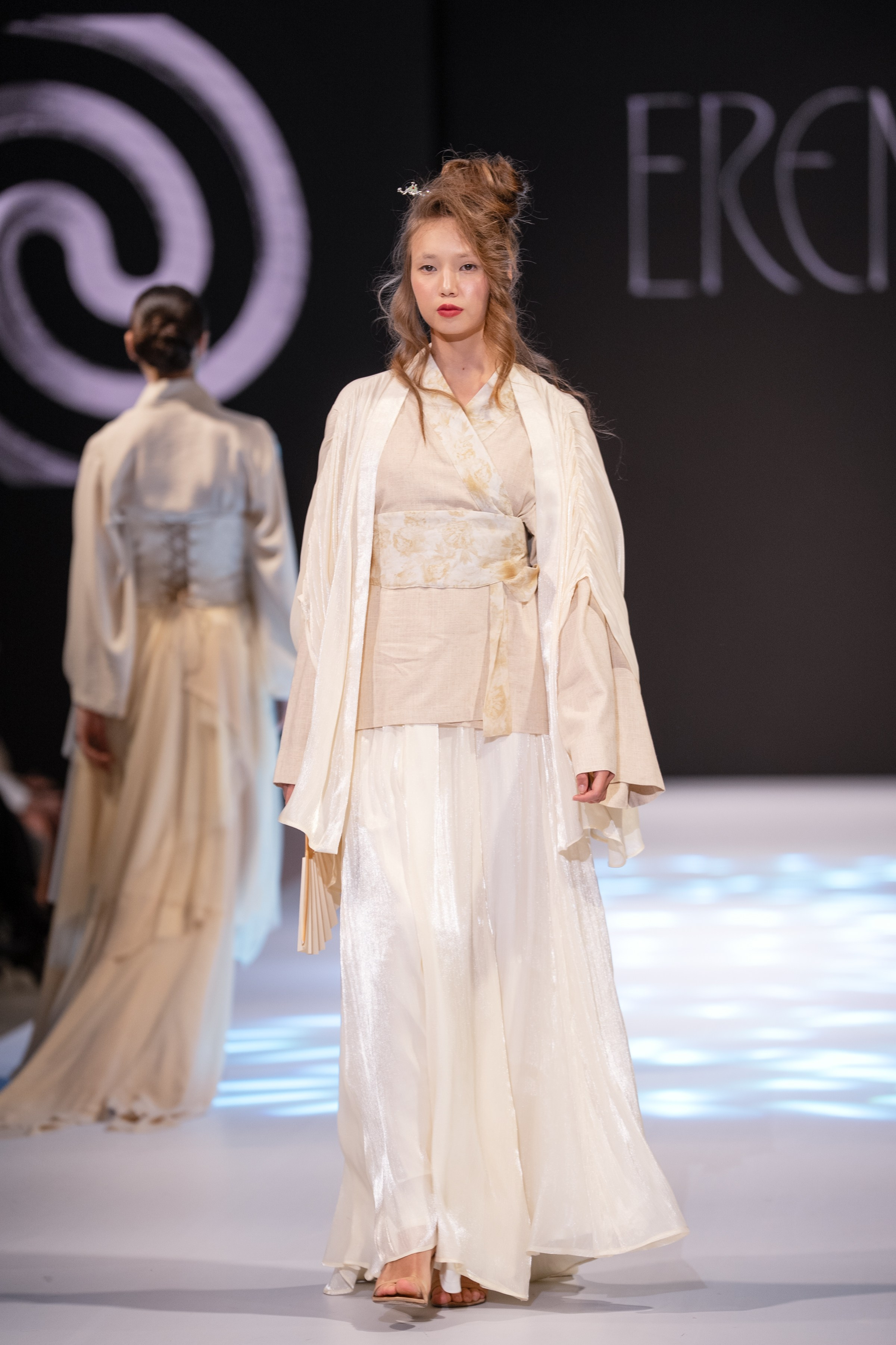 EURASIAN FASHION WEEK Eren. Сайт Алматинского НЮ АРТ, будуар и фэшн фотографа Дениса Карпенко