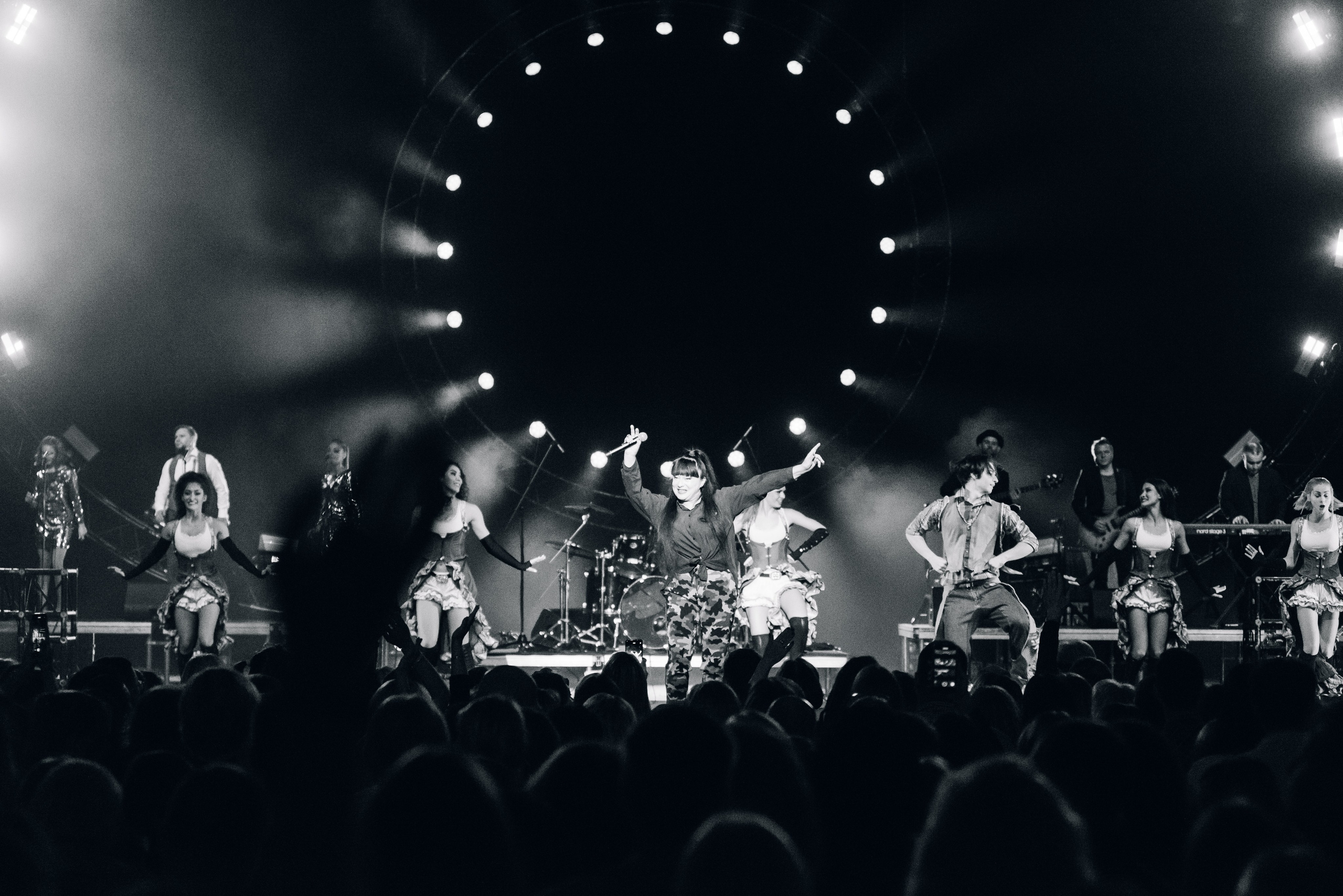 Дискотека 80-90-2000х — «Имена на все времена», Крокус Сити Холл. Бренд-фотограф для экспертов и блогеров в Москве Влада Горбовская