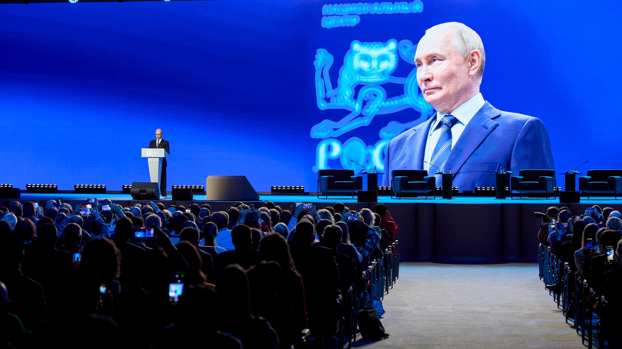 Политика. Егор Тутубалин