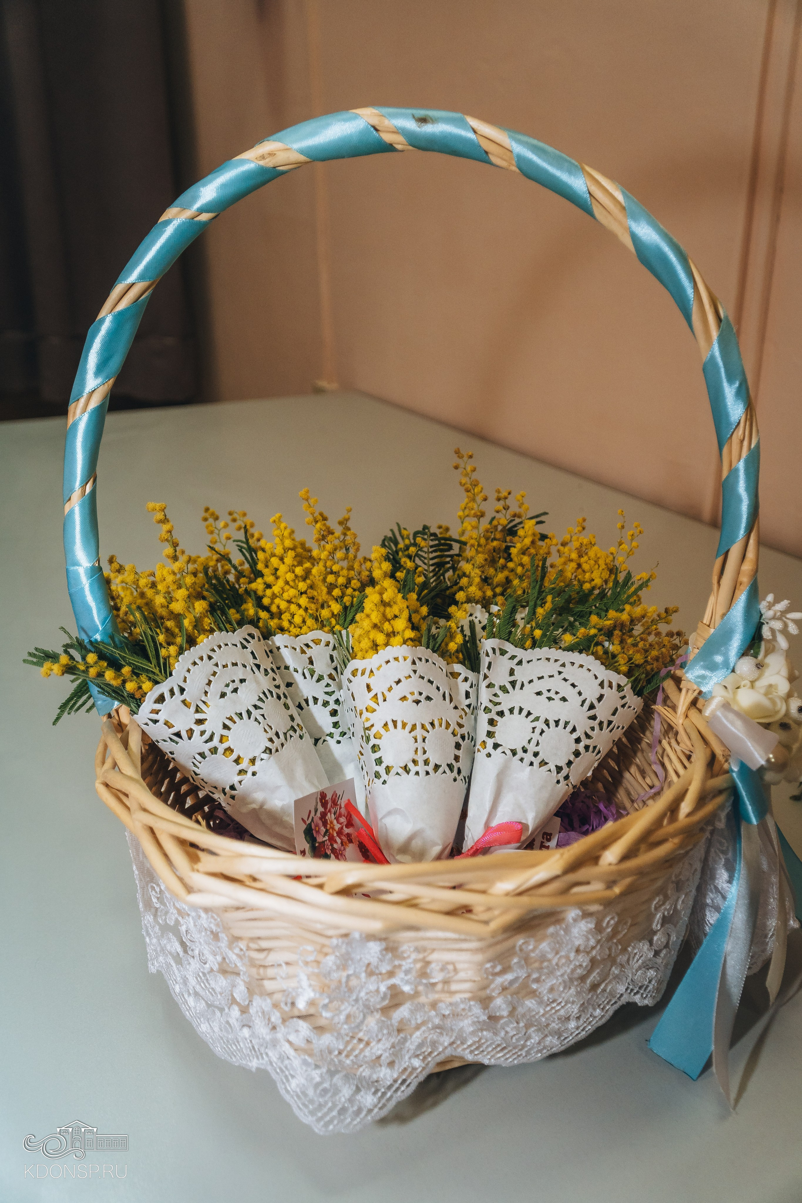 В преддверии праздника весны. Новотитаровский Дом культуры