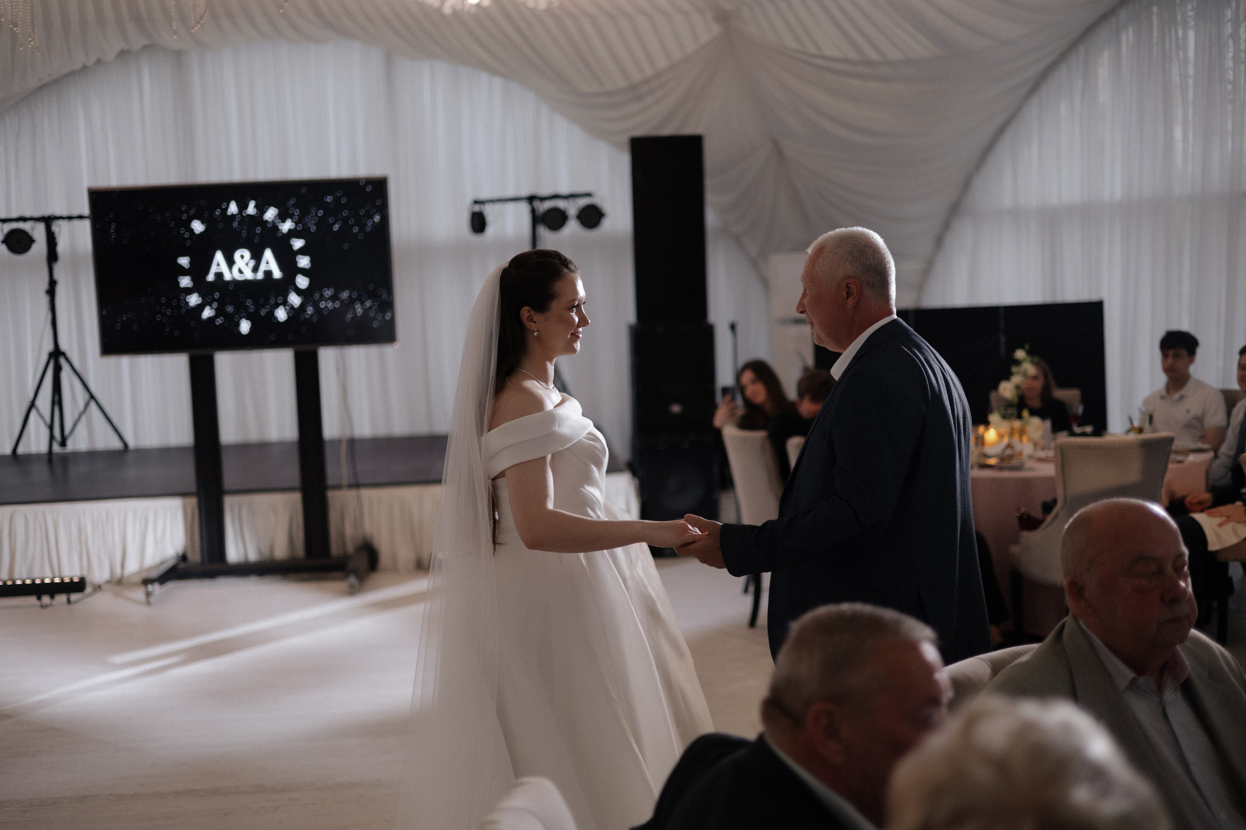 Аня и Саша. Свадьба в Юдино парк. Свадебный и портретный фотограф в Москве Анастасия Масюк