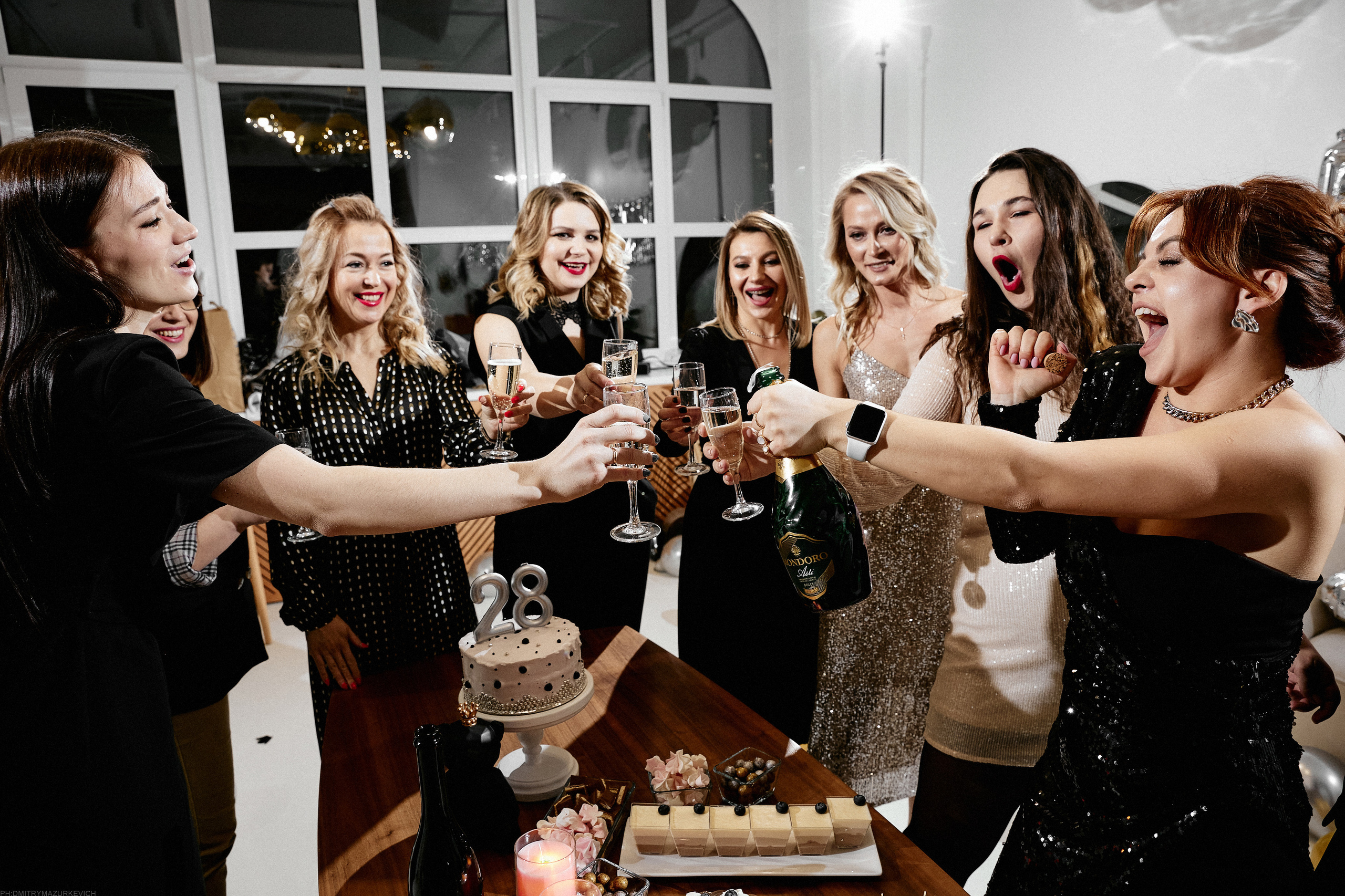 18+10. Дмитрий Мазуркевич: Профессиональный Репортажный Фотограф