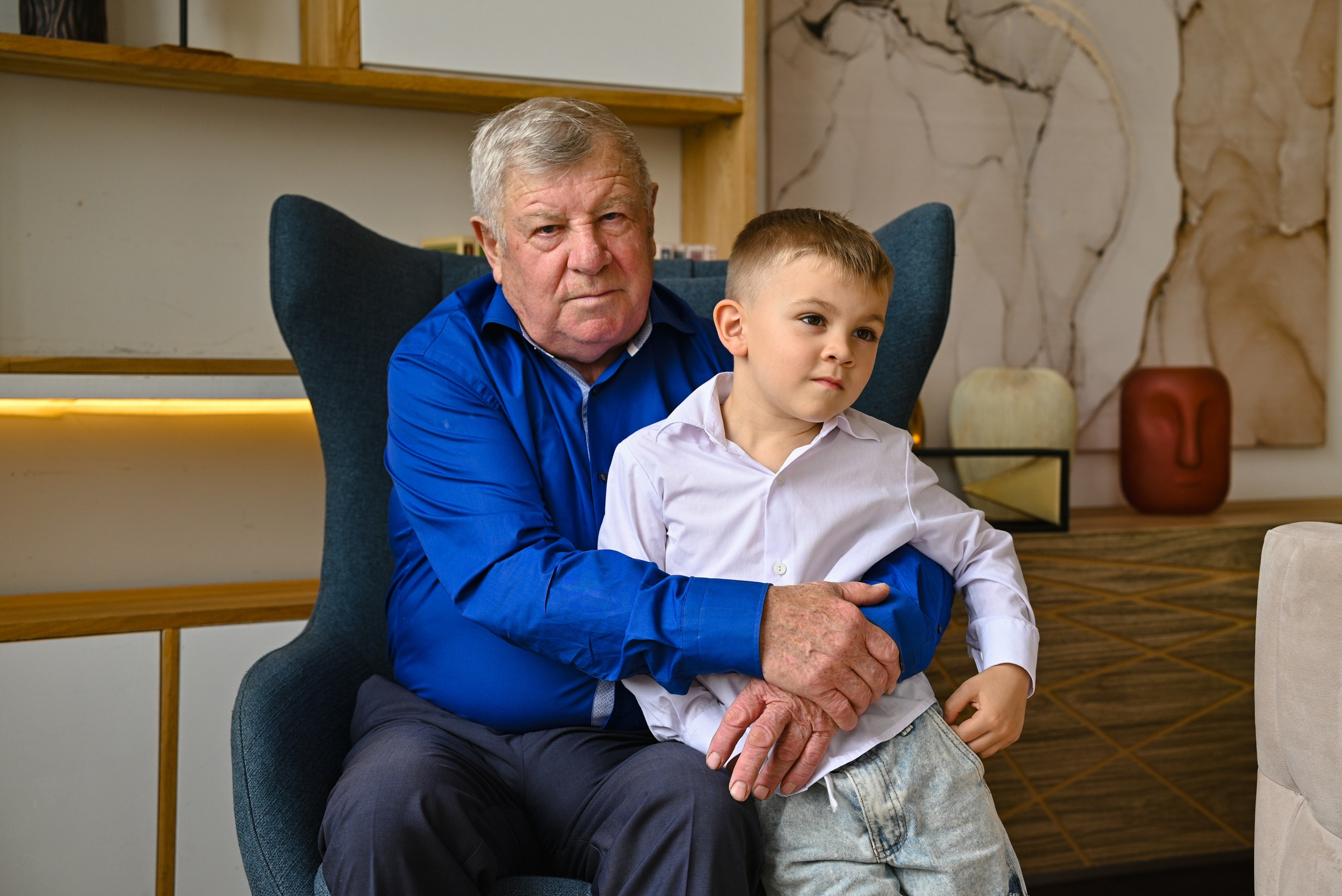 Счастливая большая семья. Компания и фотошкола по созданию контента в Москве