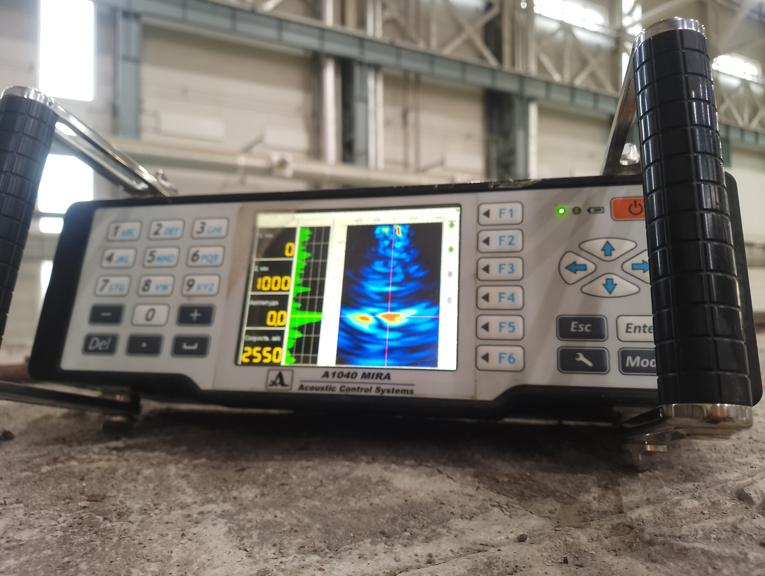 Томограф ультразвуковой низкочастотный А1040Mira. Участок обследования монолитной железобетонной стены